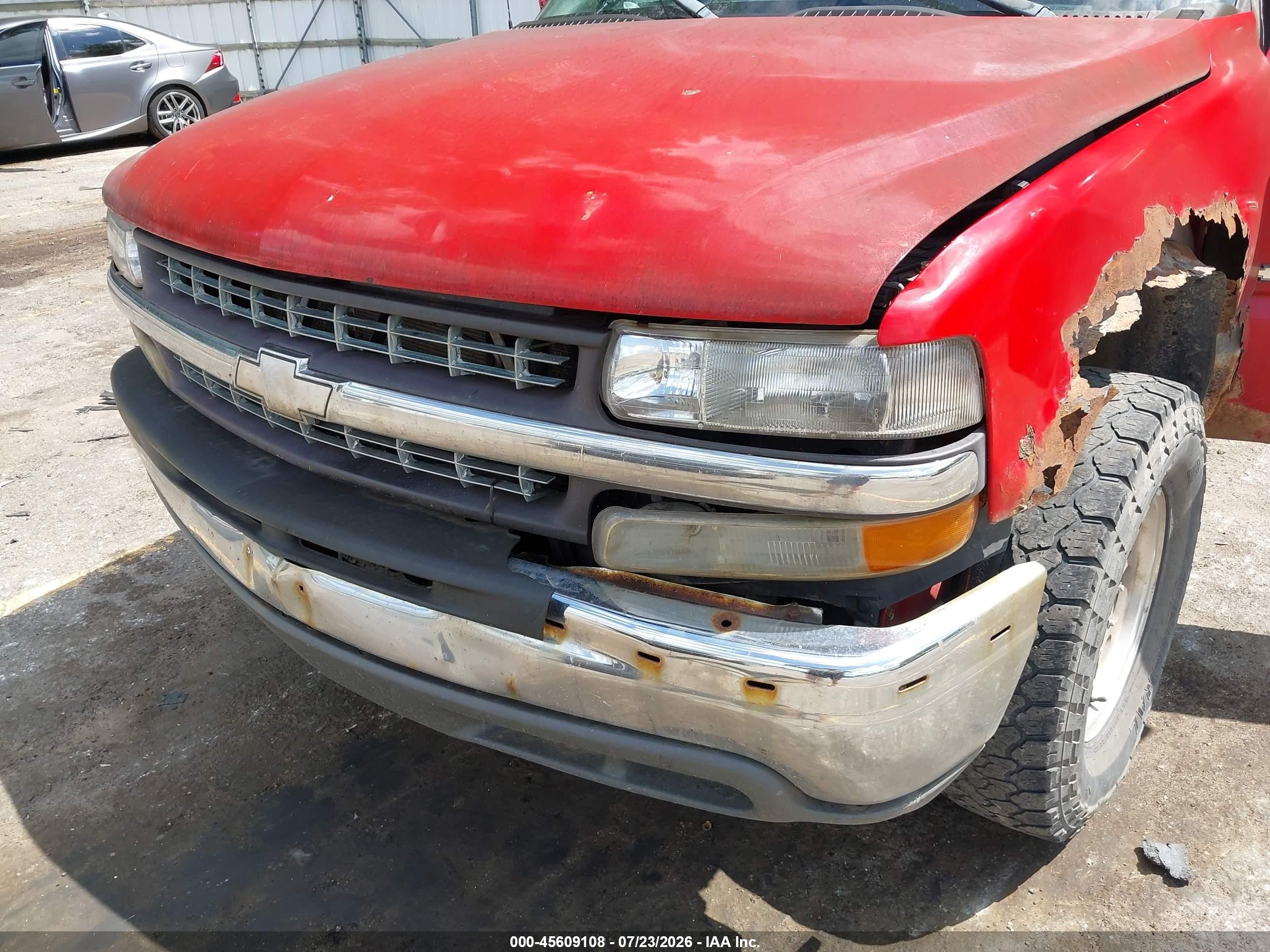 2002 Chevrolet Silverado 2500   Red vin: 1GCGC24U22Z290254