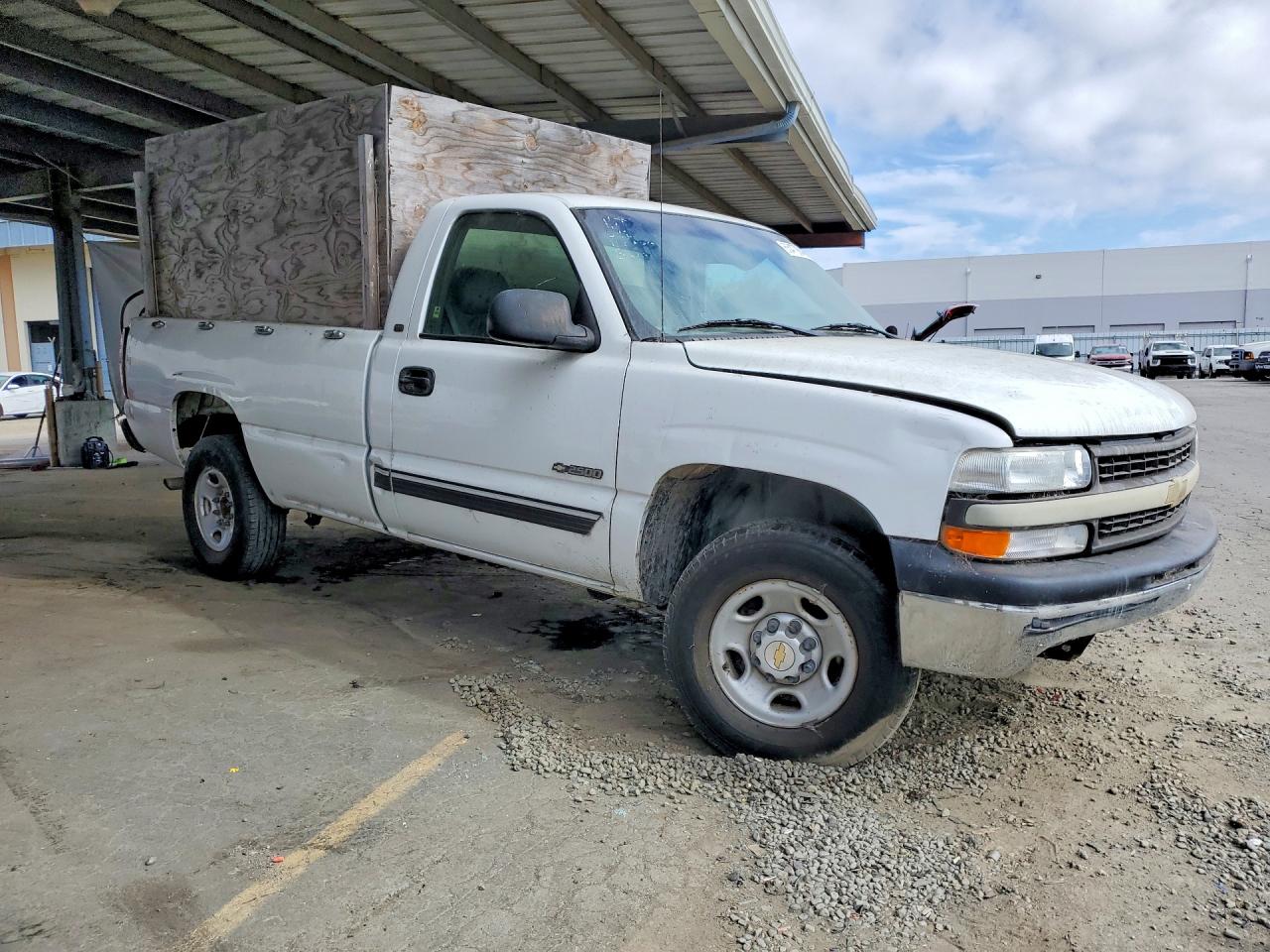2000 Chevrolet Silverado C2500 Белый vin: 1GCGC24U3YZ258244