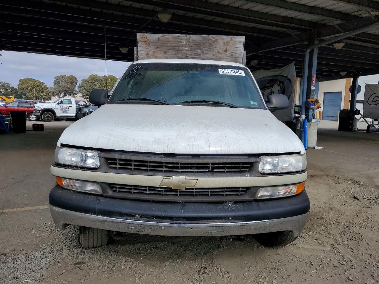 2000 Chevrolet Silverado C2500 Белый vin: 1GCGC24U3YZ258244
