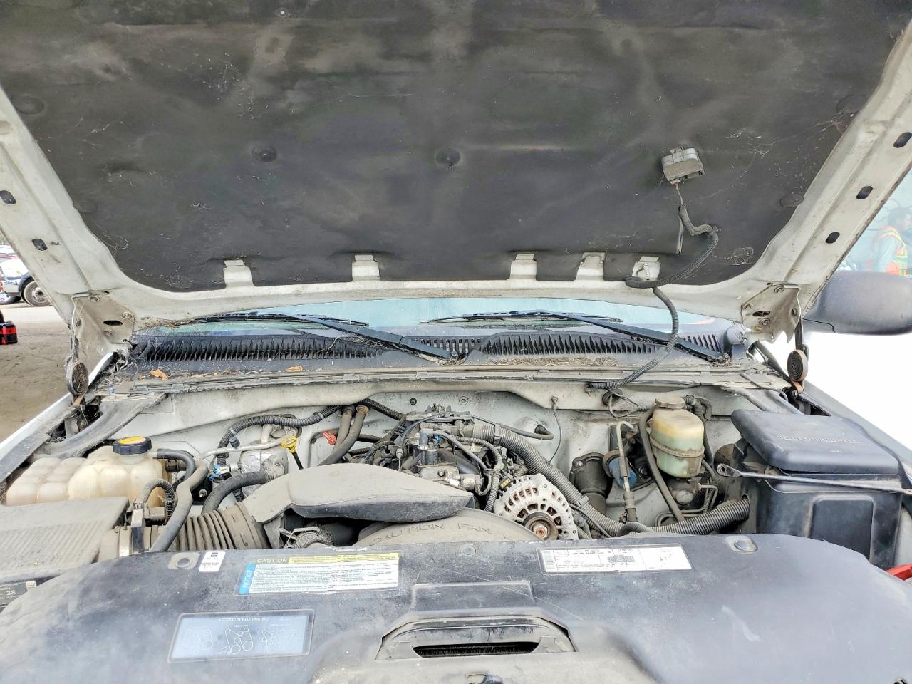 2000 Chevrolet Silverado C2500 Белый vin: 1GCGC24U3YZ258244