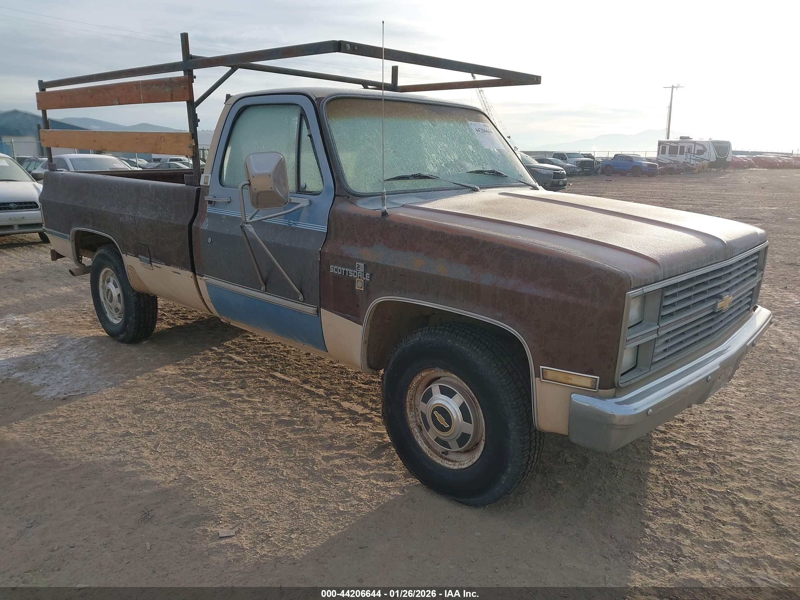 1983 Chevrolet C20   Коричневый vin: 1GCGC24W6DJ112267