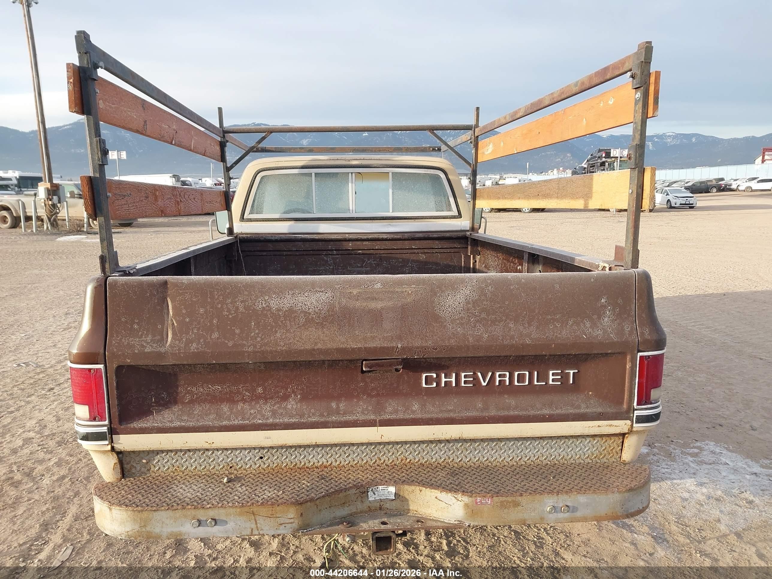 1983 Chevrolet C20   Brown vin: 1GCGC24W6DJ112267