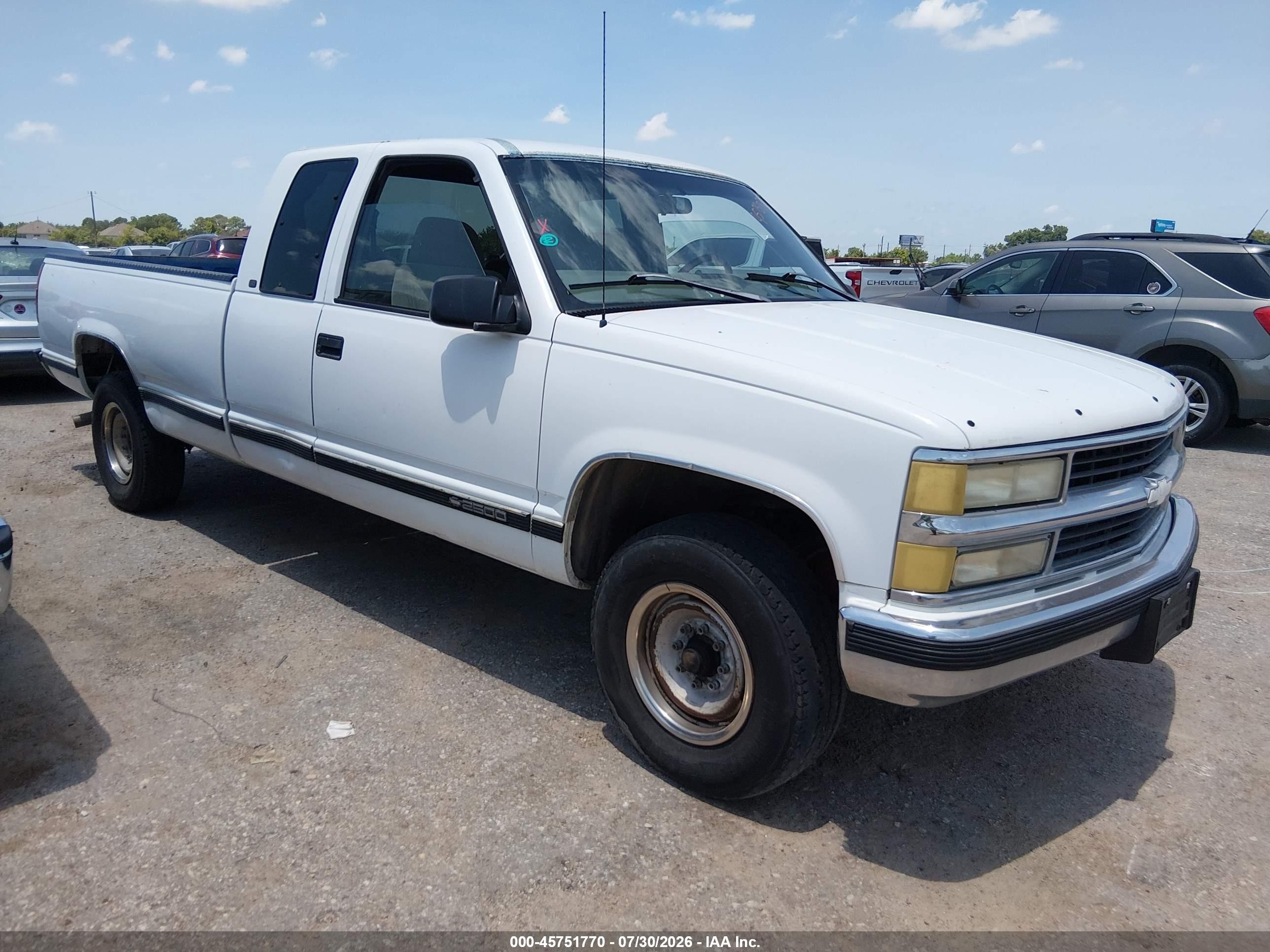 1998 Chevrolet C/k 2500 Fleetside White vin: 1GCGC29R6WE140889