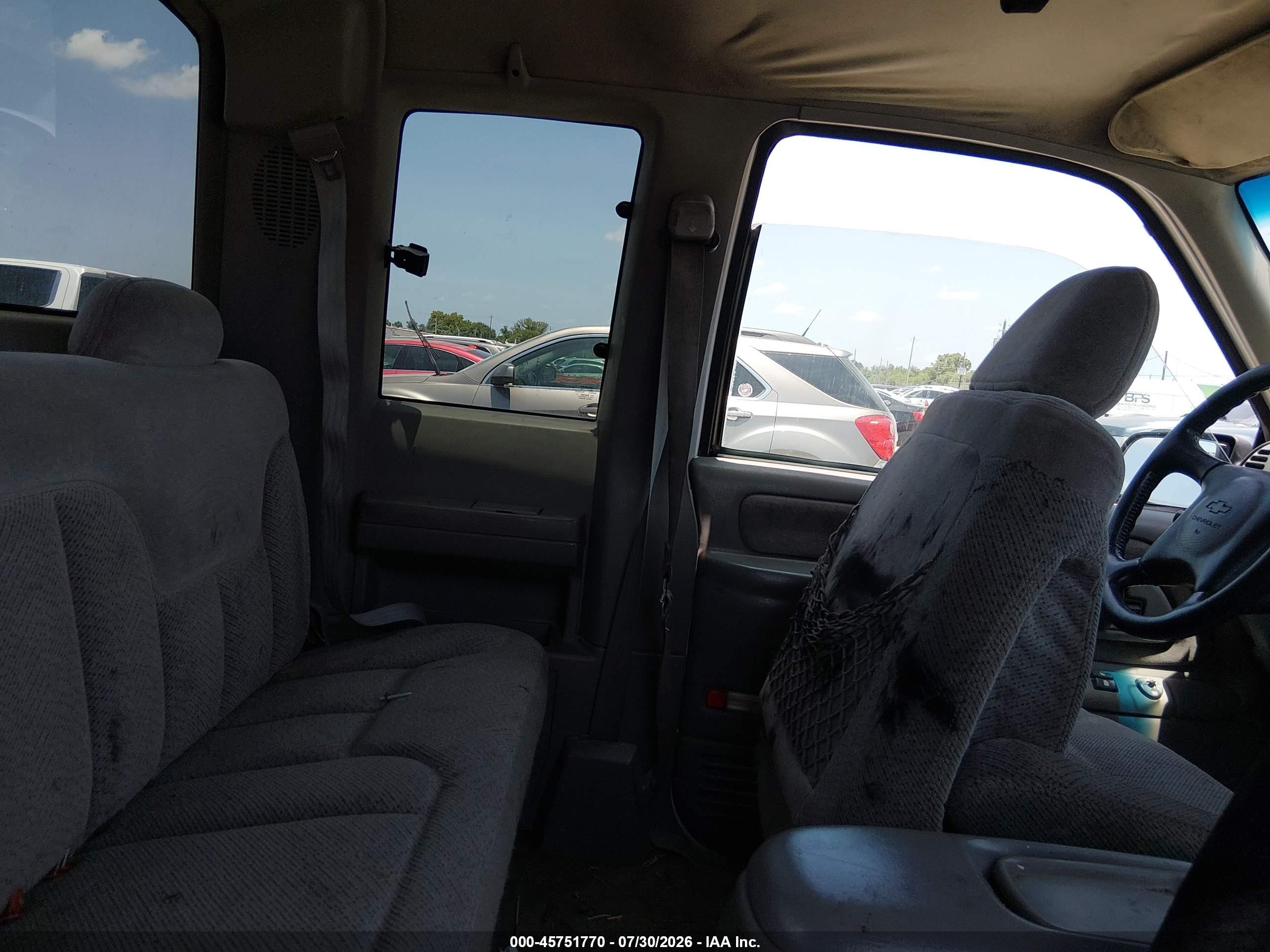 1998 Chevrolet C/k 2500 Fleetside White vin: 1GCGC29R6WE140889