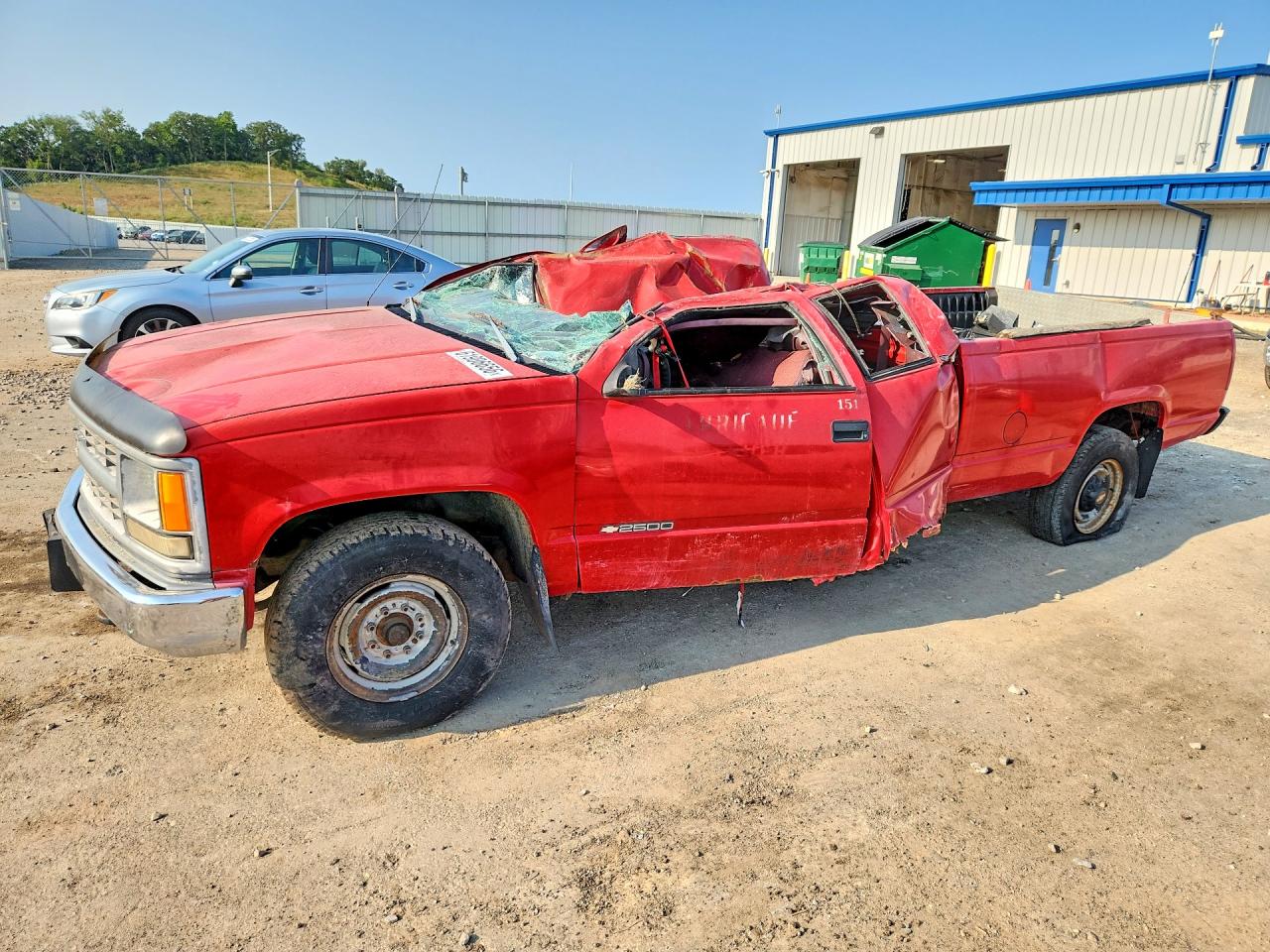 1998 Chevrolet Gmt-400 C2500 Red vin: 1GCGC29R6WE205692