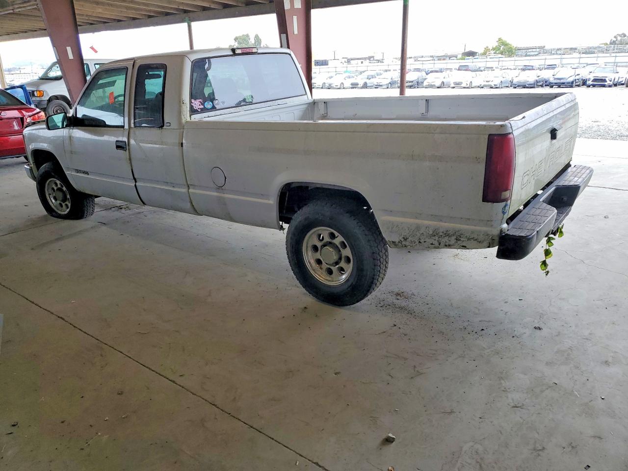 1998 Chevrolet Gmt-400 C2500 White vin: 1GCGC29R6WE249336