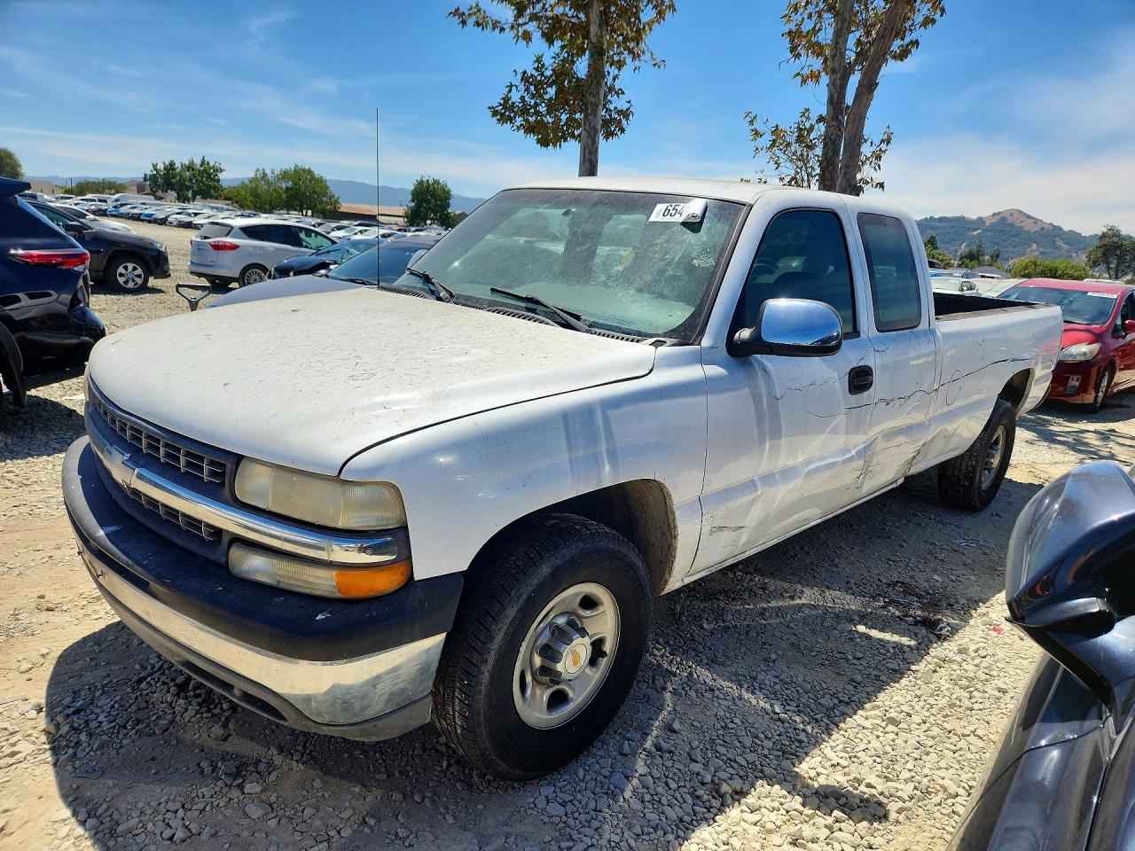 2000 Chevrolet Silverado C2500 White vin: 1GCGC29U1YE417004