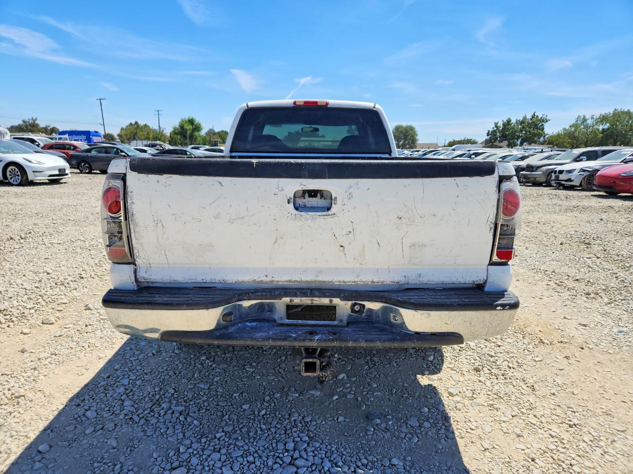 2000 Chevrolet Silverado C2500 White vin: 1GCGC29U1YE417004