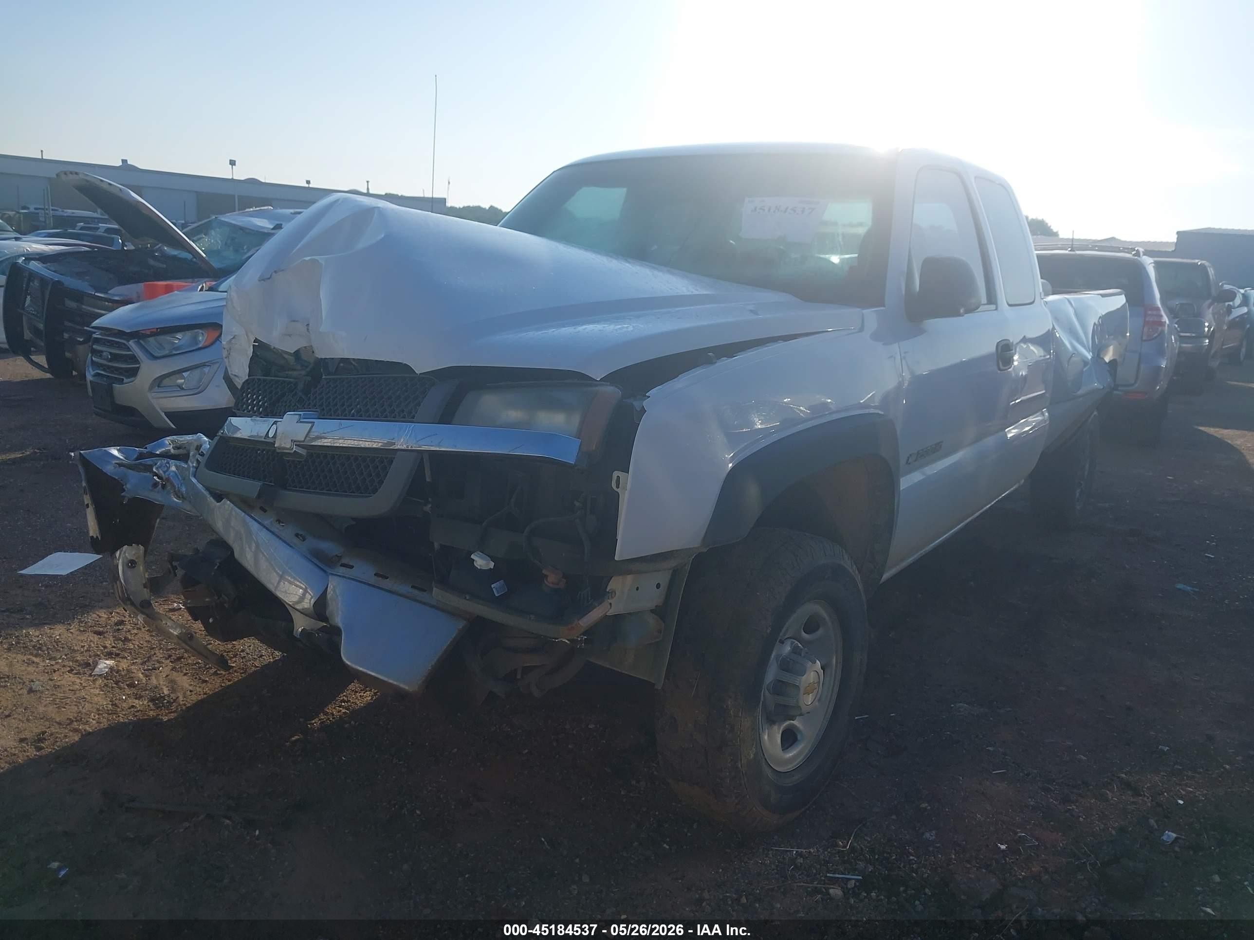 2003 Chevrolet Silverado C2500 White vin: 1GCGC29U53E184110