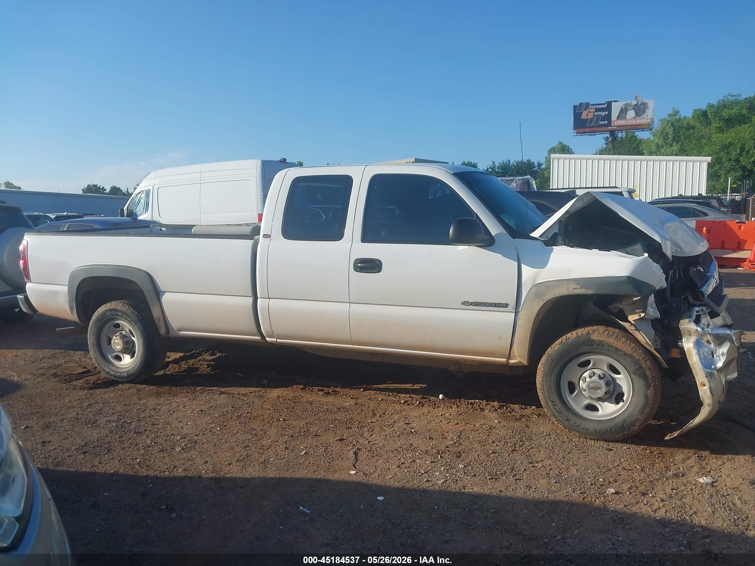 2003 Chevrolet Silverado C2500 White vin: 1GCGC29U53E184110