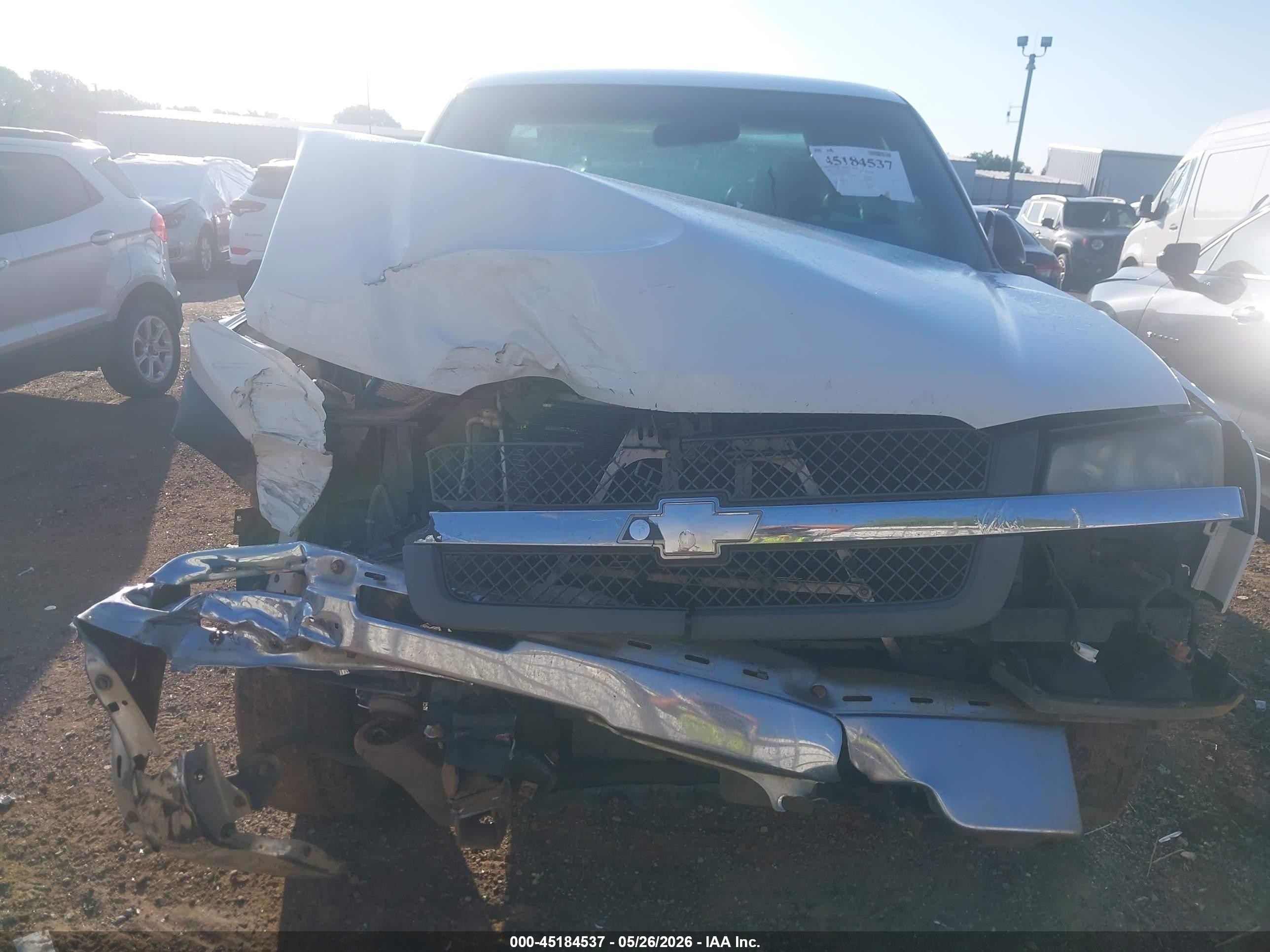 2003 Chevrolet Silverado C2500 White vin: 1GCGC29U53E184110