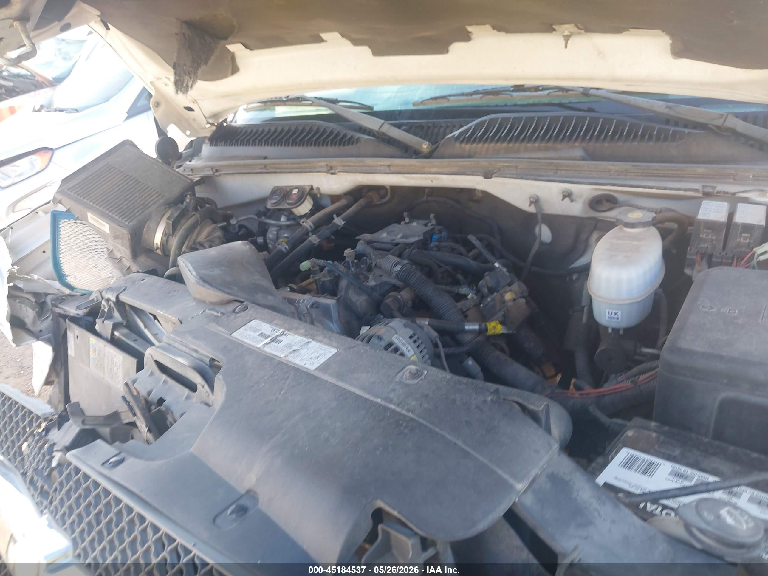2003 Chevrolet Silverado C2500 White vin: 1GCGC29U53E184110