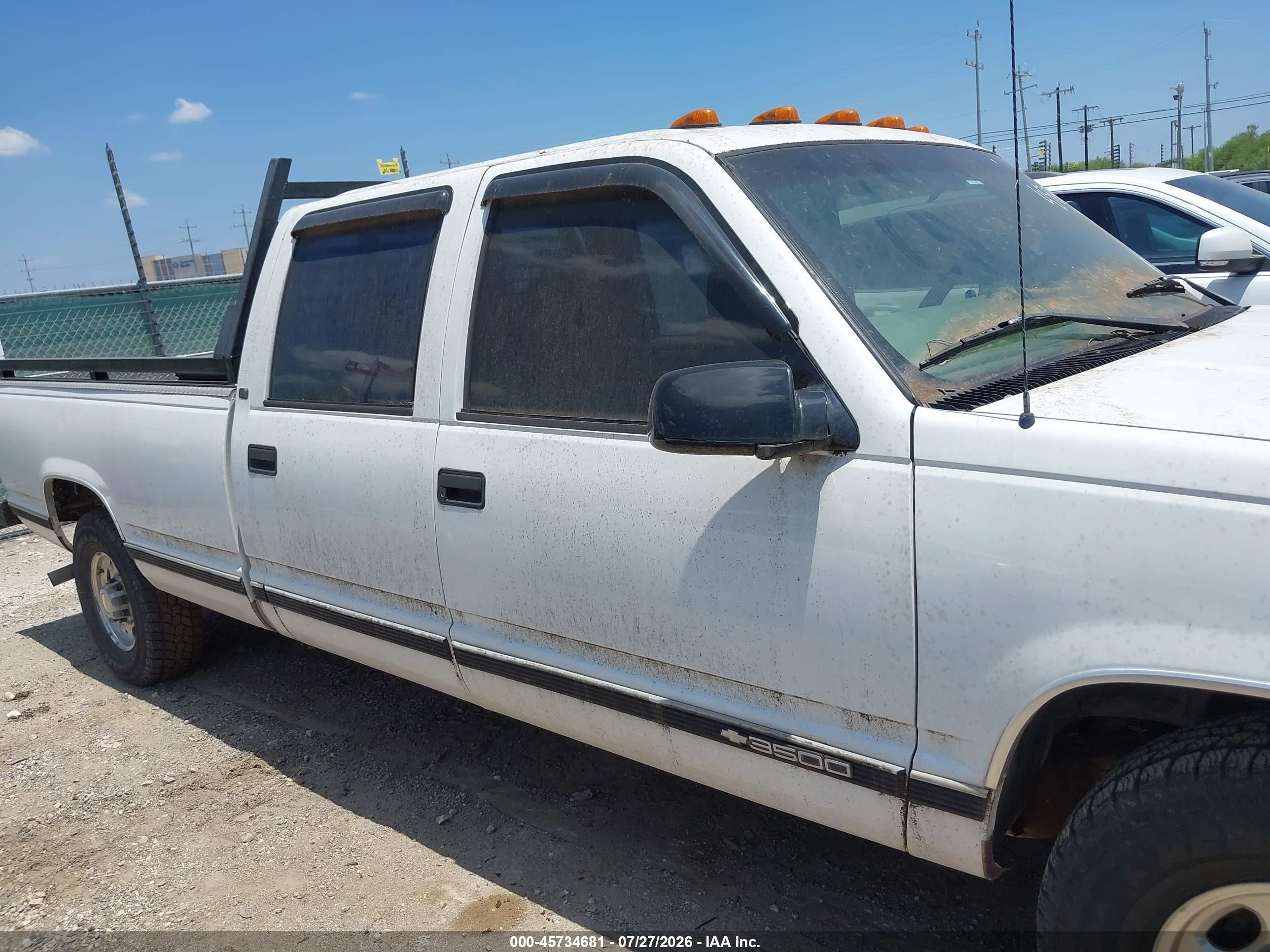 1999 Chevrolet C/k 3500   White vin: 1GCGC33R2XF028813