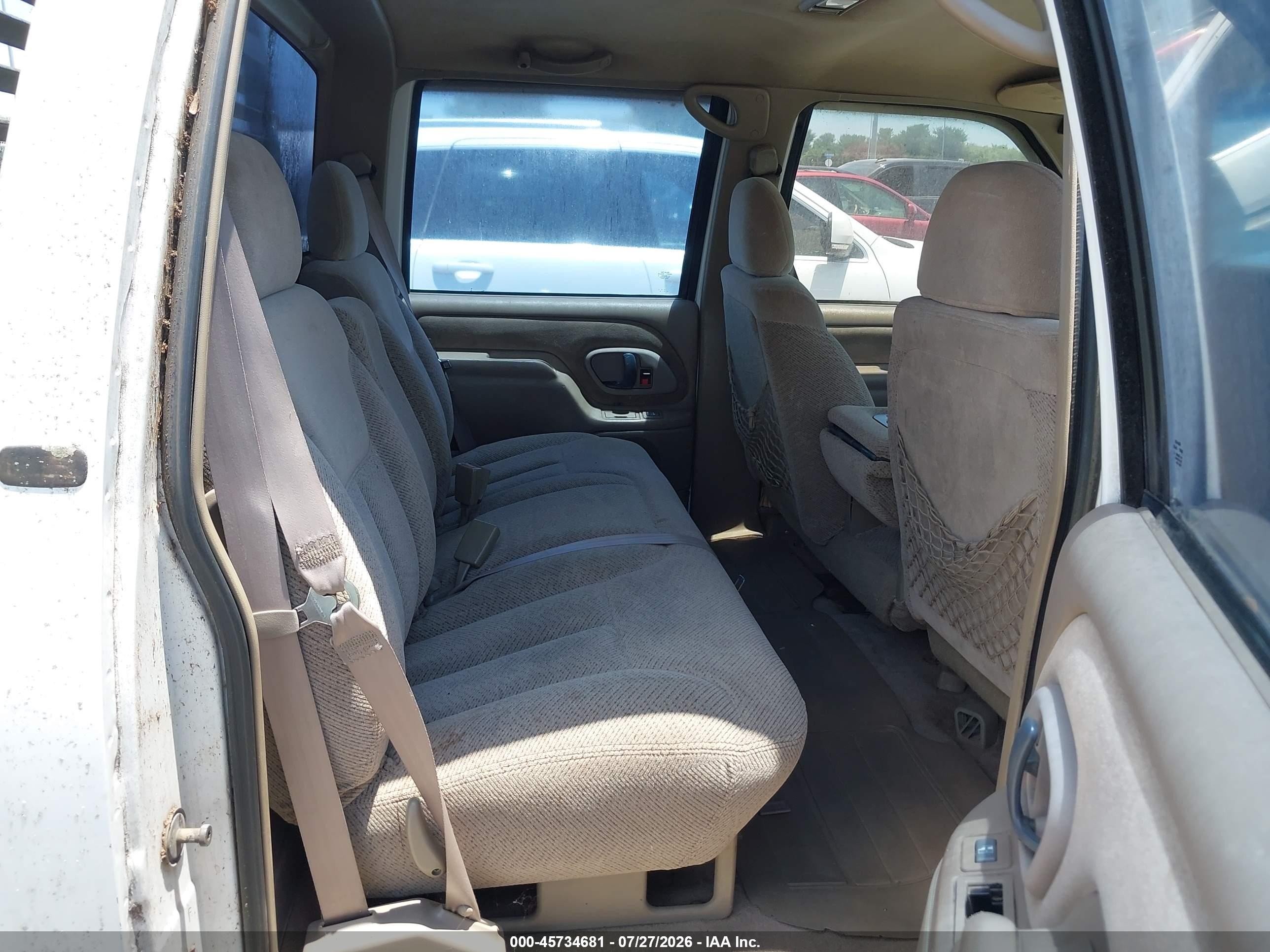 1999 Chevrolet C/k 3500   White vin: 1GCGC33R2XF028813
