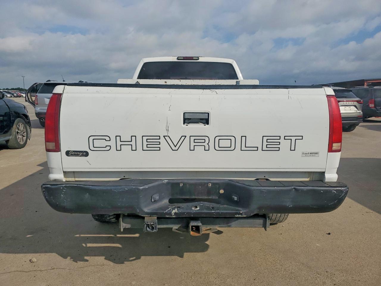 2000 Chevrolet Gmt-400 C3500 White vin: 1GCGC33R9YF508025