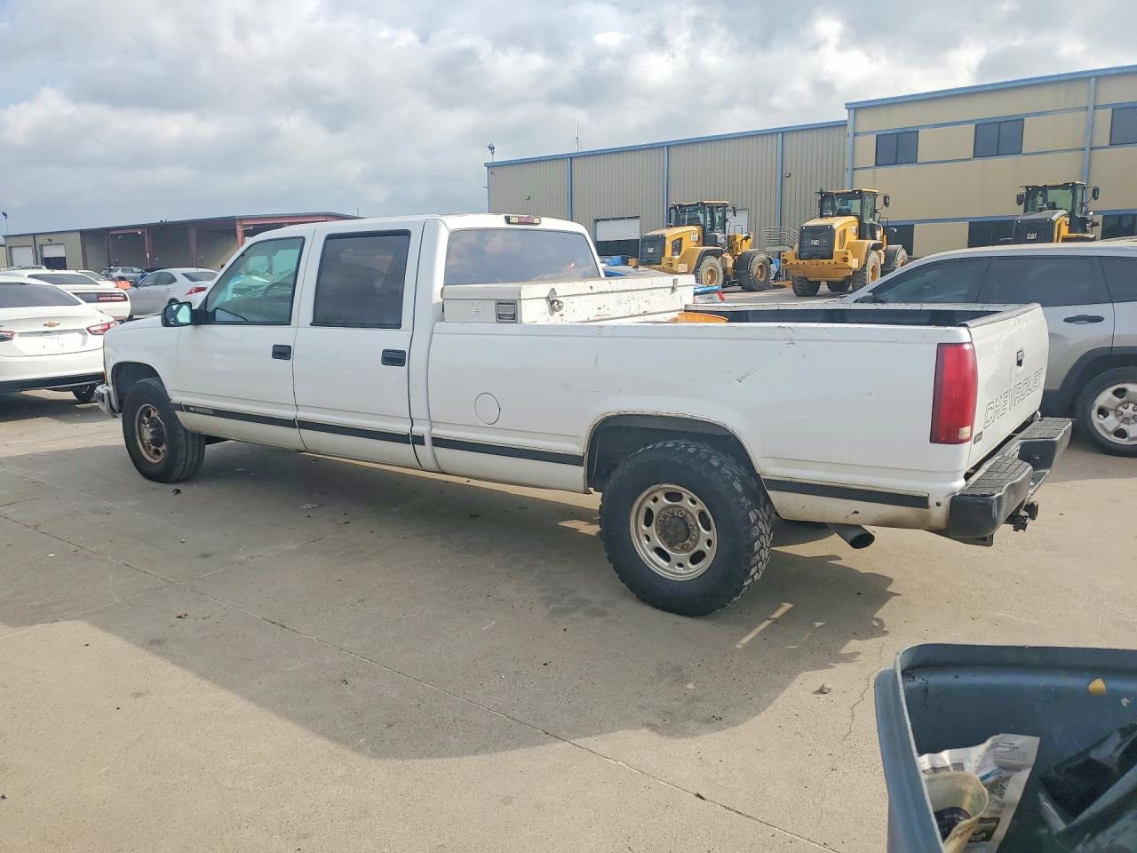 2000 Chevrolet Gmt-400 C3500 White vin: 1GCGC33R9YF508025
