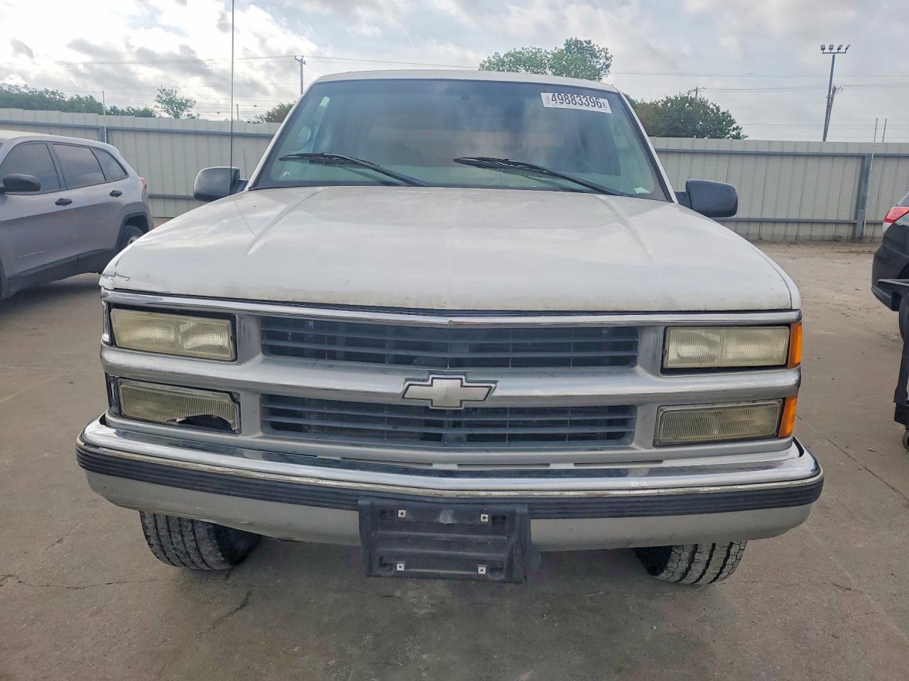 2000 Chevrolet Gmt-400 C3500 White vin: 1GCGC33R9YF508025