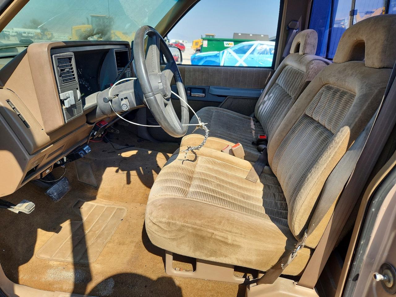 1992 Chevrolet Gmt-400 C3500 Gold vin: 1GCGC34F8NE162118