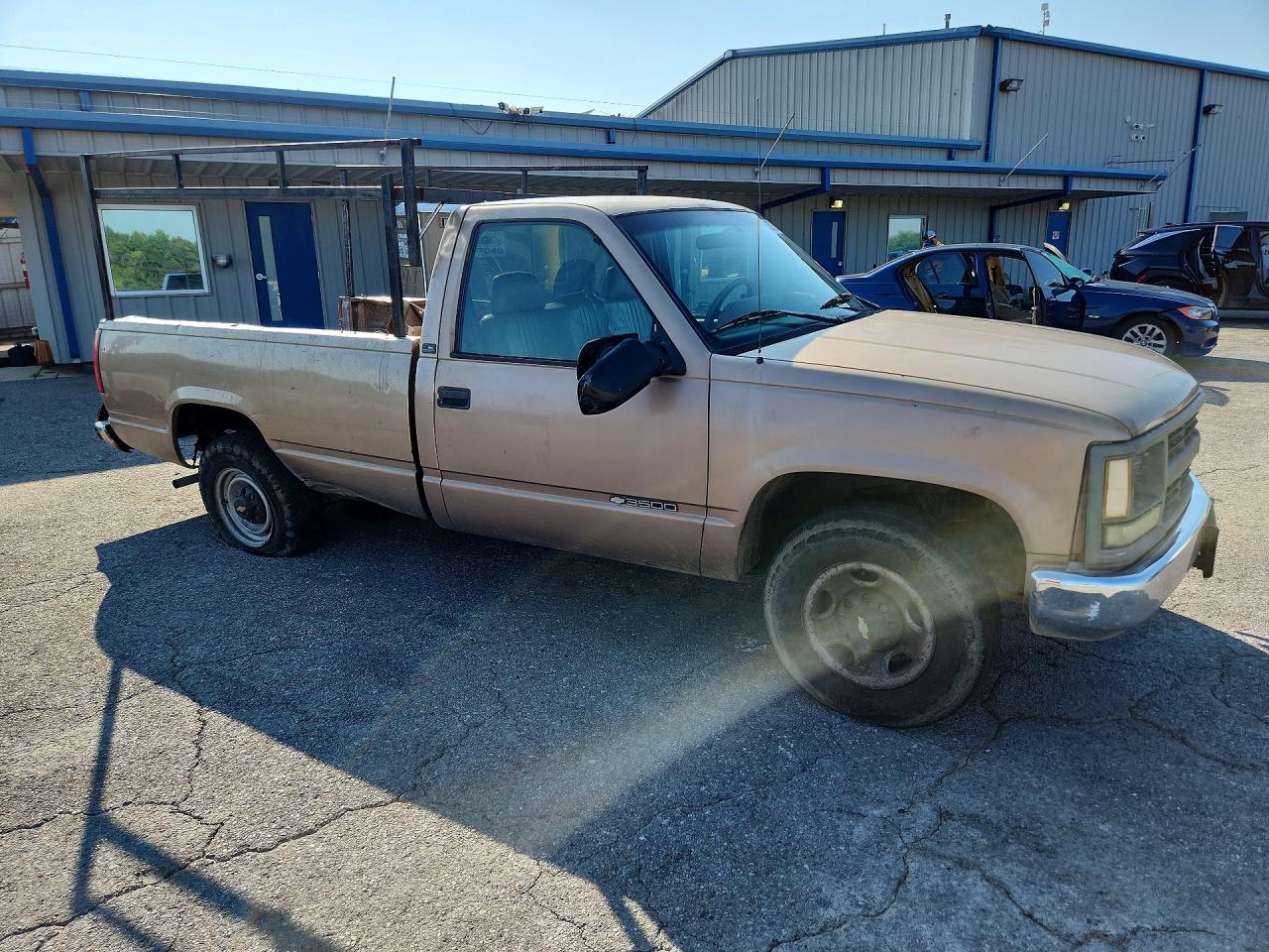 1995 Chevrolet Gmt-400 C3500 Tan vin: 1GCGC34KXSZ233370