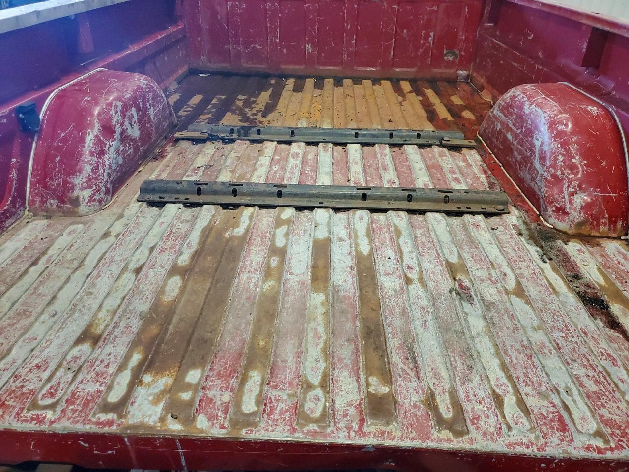 1989 Chevrolet Gmt-400 C3500 Red vin: 1GCGC34N2KE145799