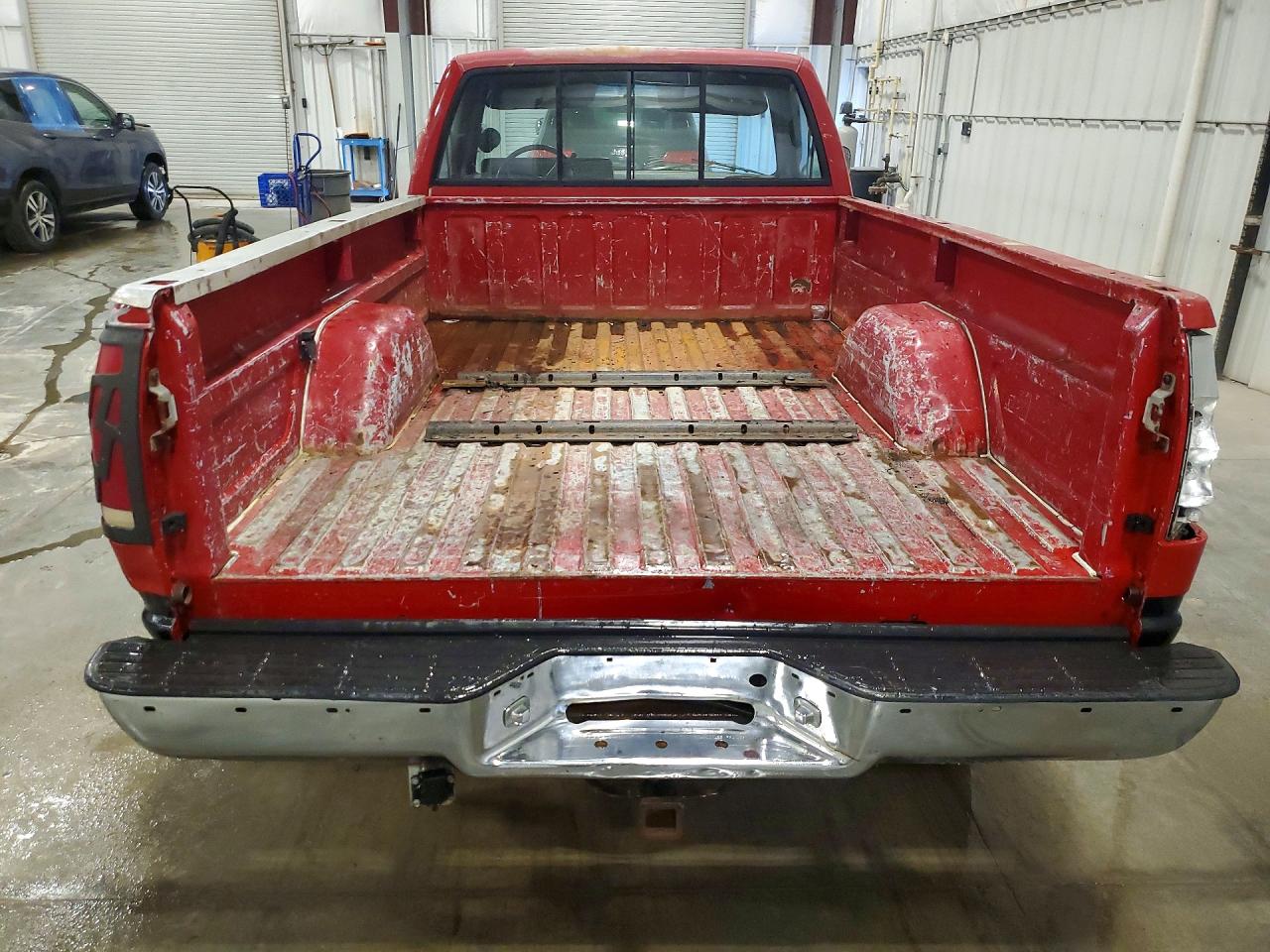 1989 Chevrolet Gmt-400 C3500 Red vin: 1GCGC34N2KE145799