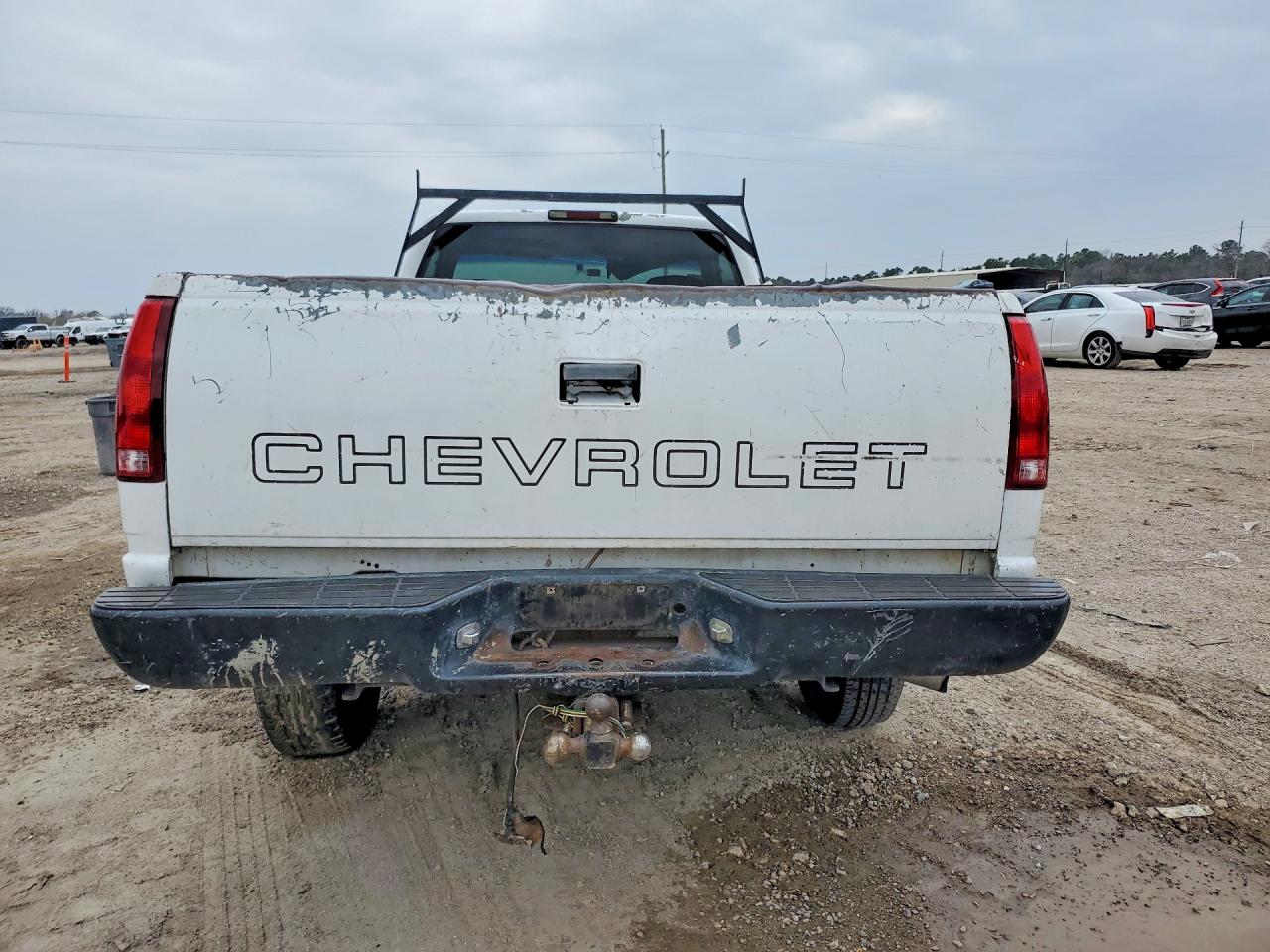 2000 Chevrolet Gmt-400 C3500 White vin: 1GCGC34R5YR128421