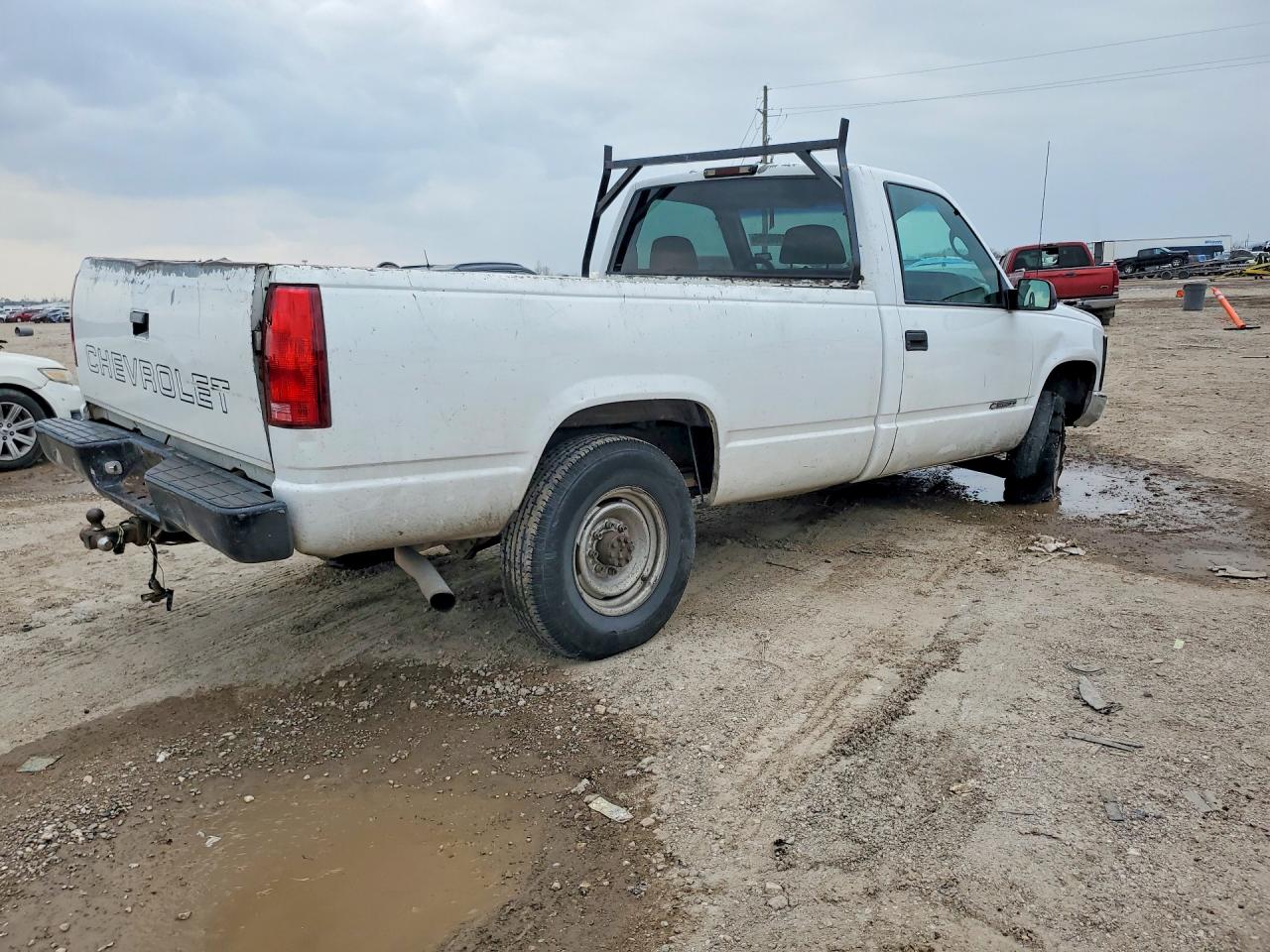 2000 Chevrolet Gmt-400 C3500 White vin: 1GCGC34R5YR128421