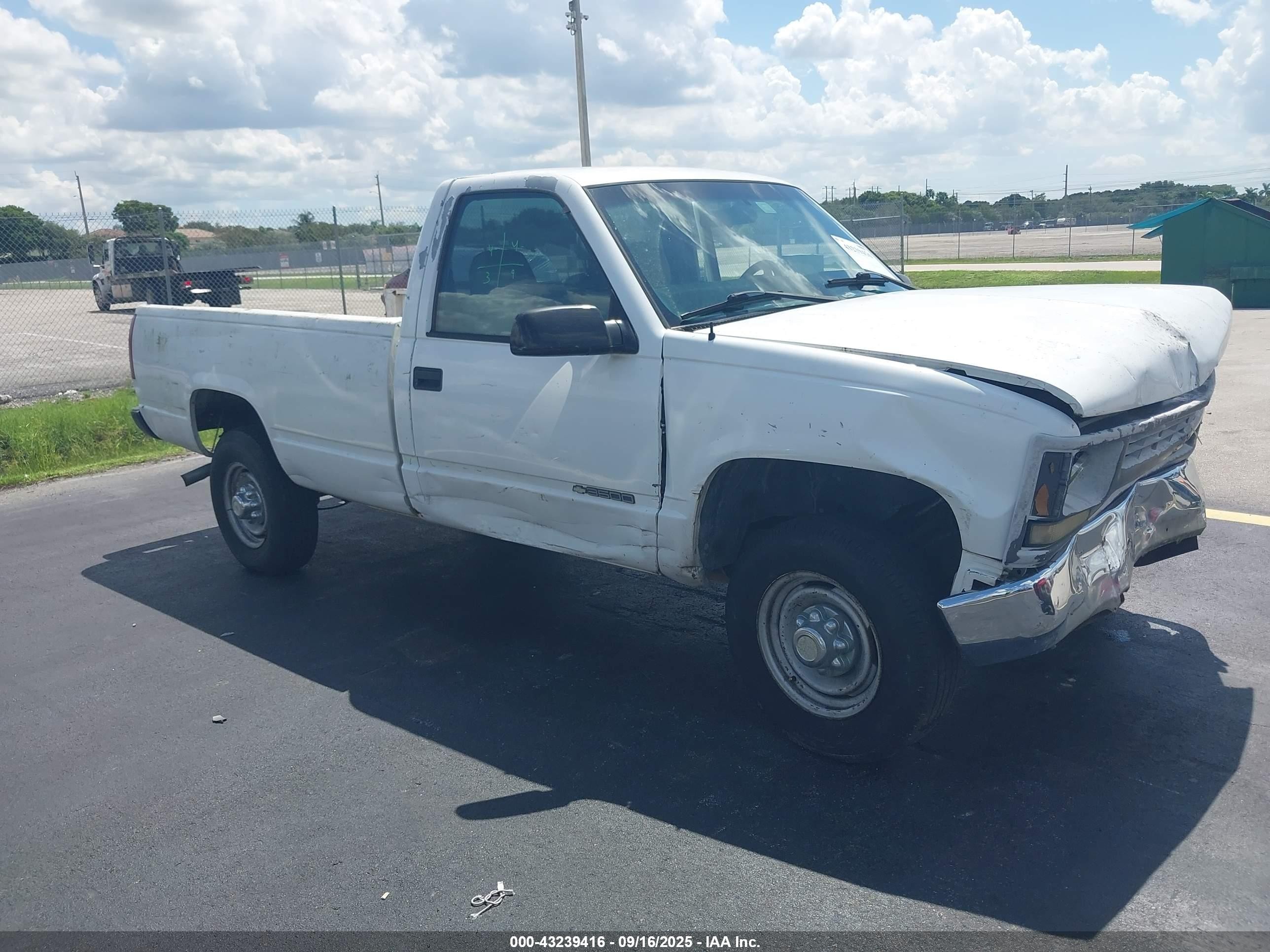 1GCGC34R5YR229796
