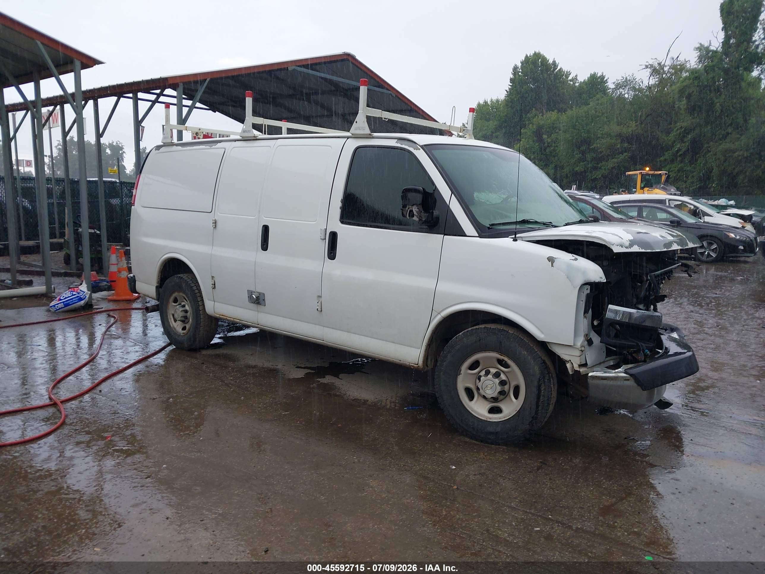 2009 Chevrolet Express Work Van Белый vin: 1GCGG25C091126911
