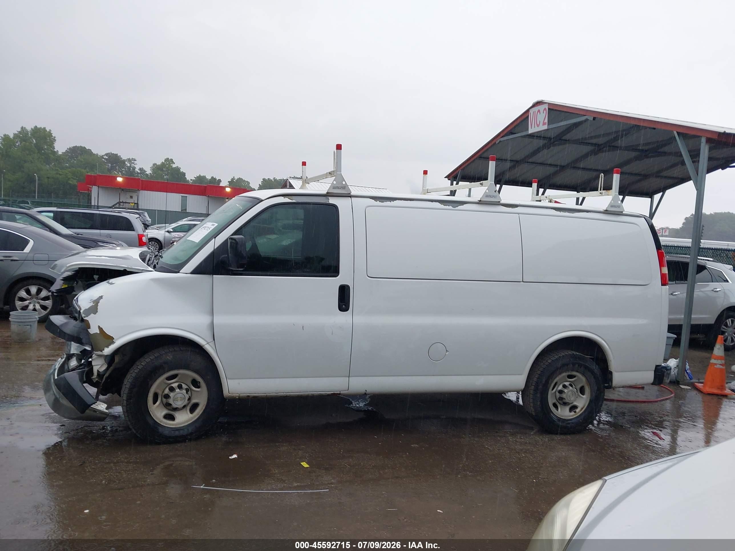 2009 Chevrolet Express Work Van Белый vin: 1GCGG25C091126911