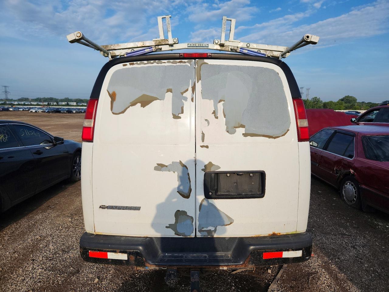 2009 Chevrolet Express G2500 White vin: 1GCGG25C091163148