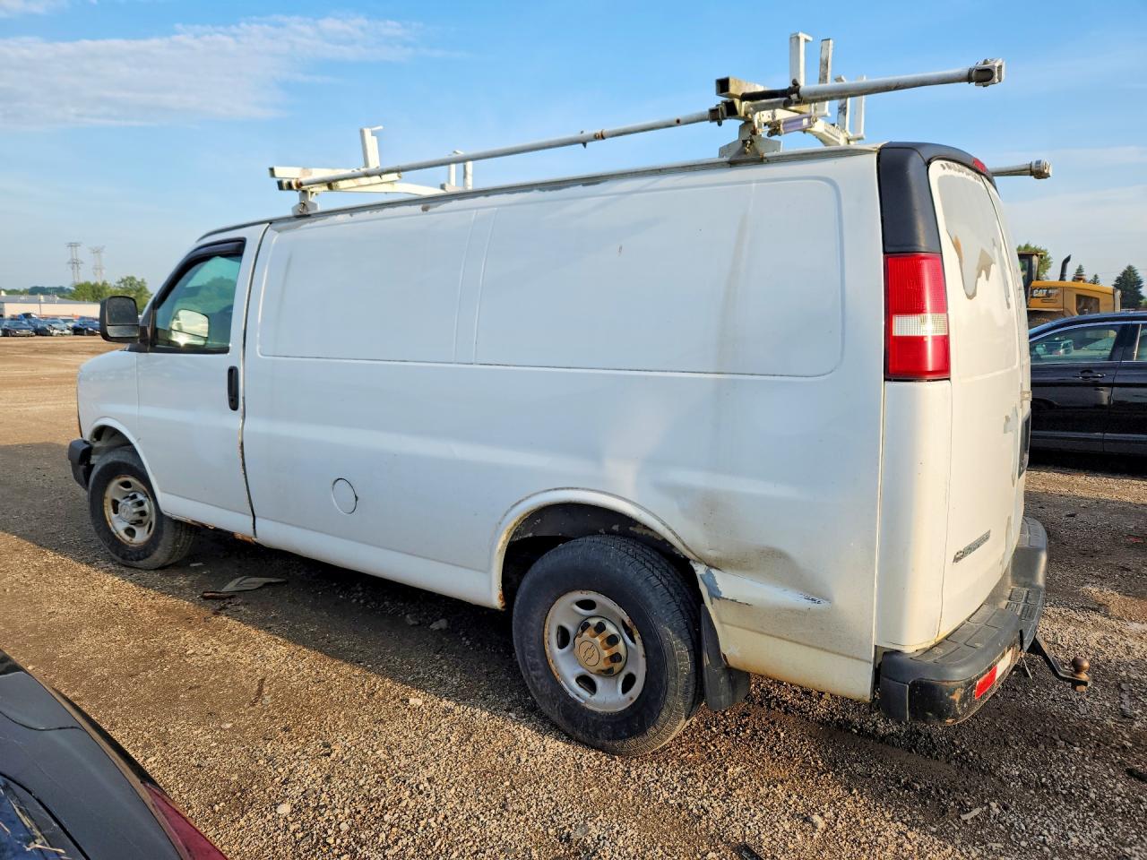 2009 Chevrolet Express G2500 White vin: 1GCGG25C091163148