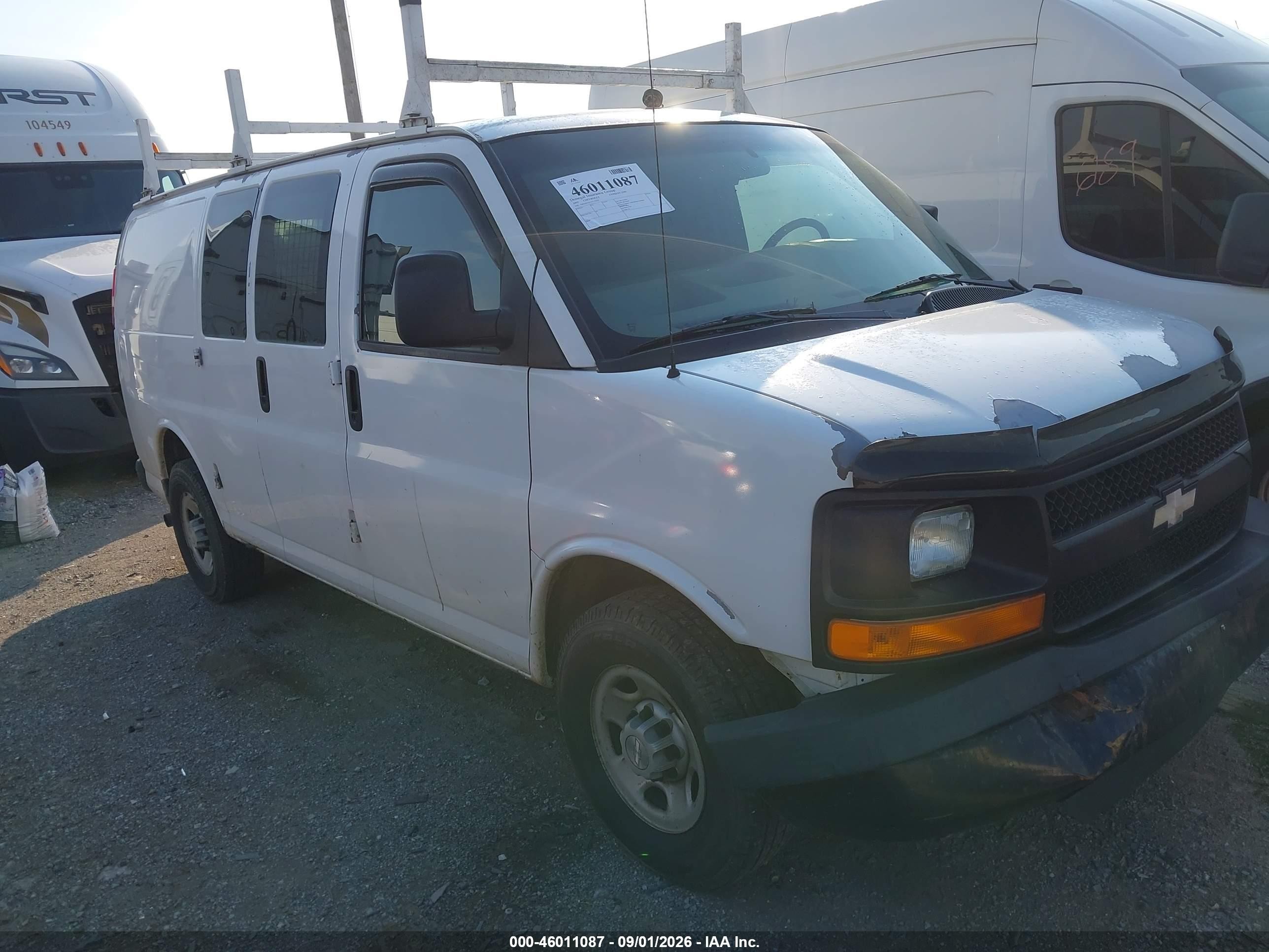 2009 Chevrolet Express 2500 Work Van White vin: 1GCGG25C191110331
