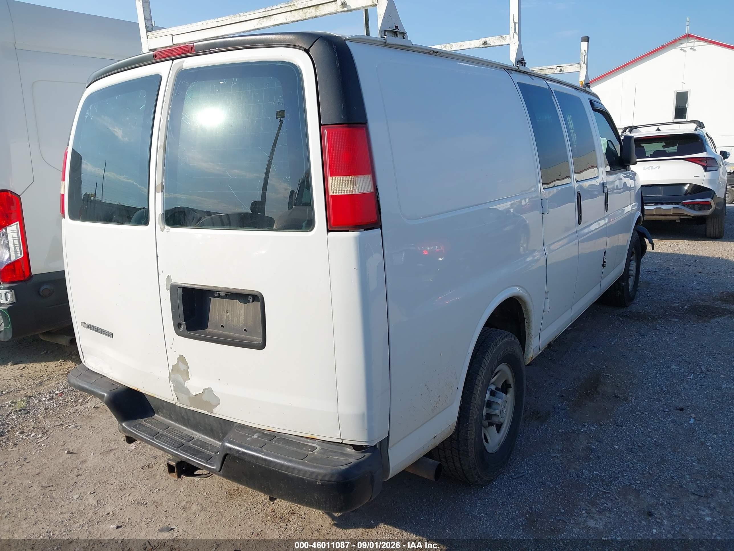2009 Chevrolet Express 2500 Work Van White vin: 1GCGG25C191110331