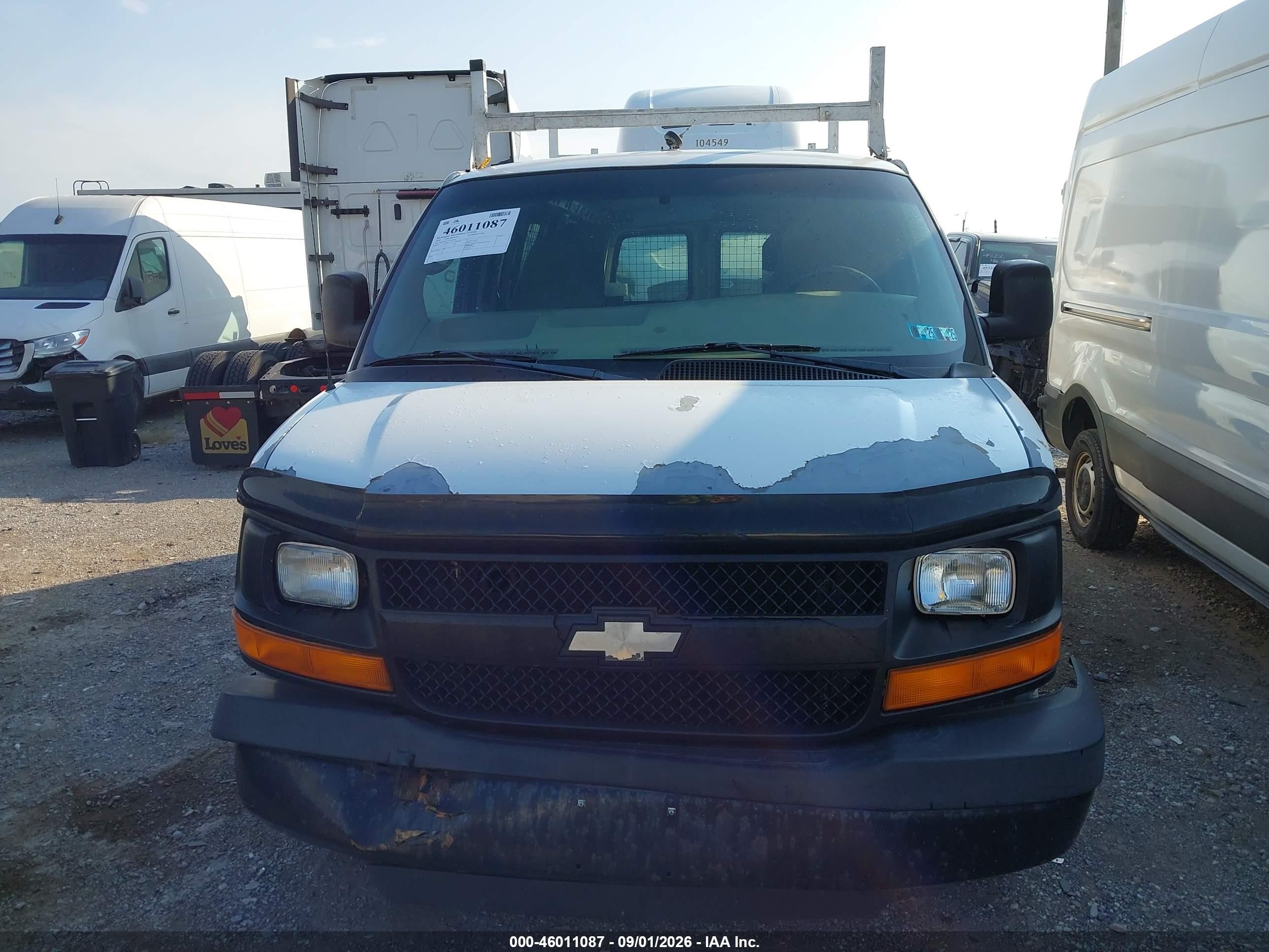 2009 Chevrolet Express 2500 Work Van White vin: 1GCGG25C191110331
