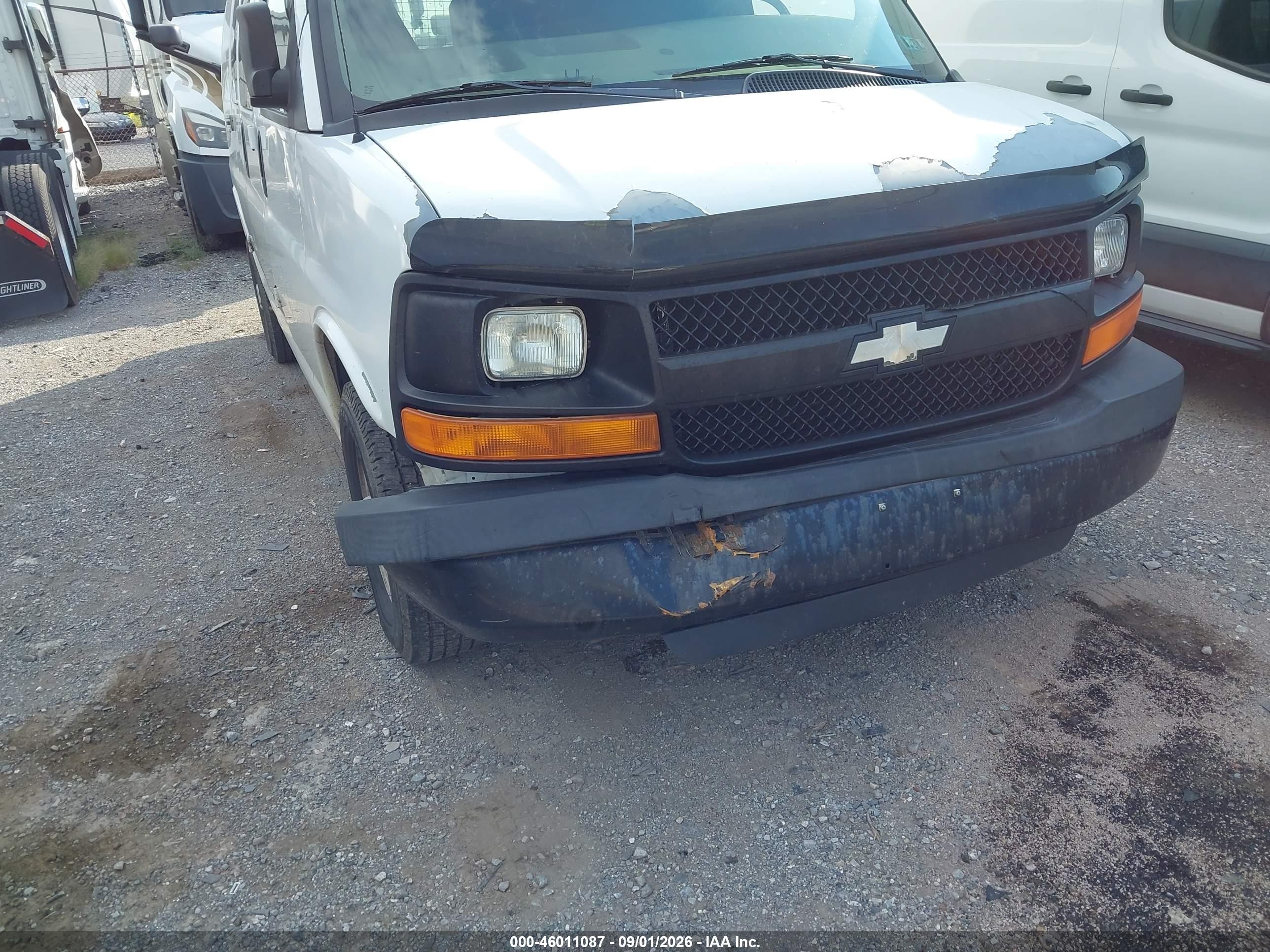 2009 Chevrolet Express 2500 Work Van White vin: 1GCGG25C191110331