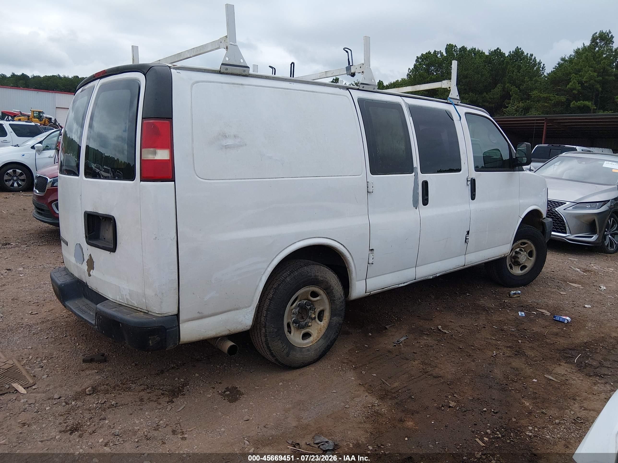 2009 Chevrolet Express Work Van White vin: 1GCGG25C291160669