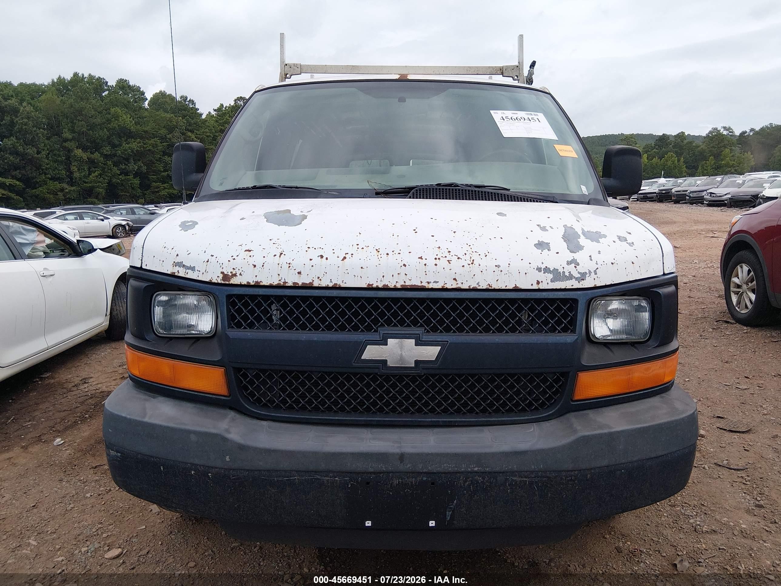 2009 Chevrolet Express Work Van White vin: 1GCGG25C291160669