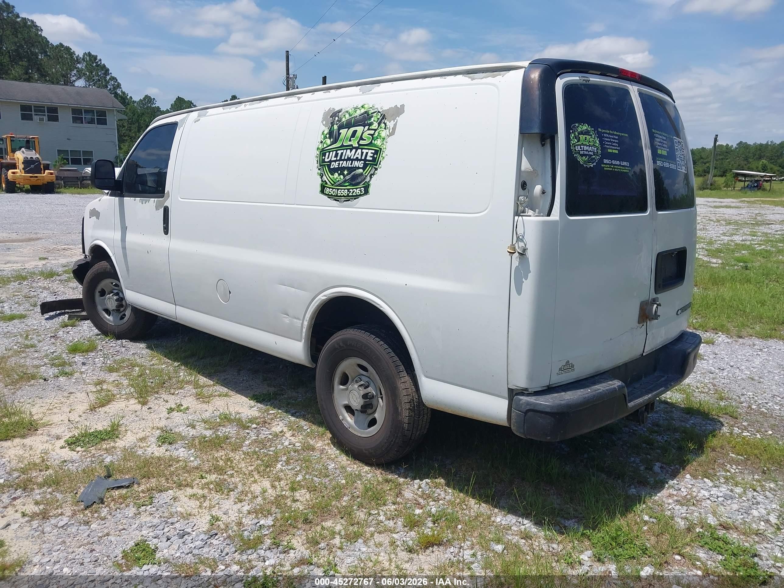 2008 Chevrolet Express Work Van Белый vin: 1GCGG25C481138493