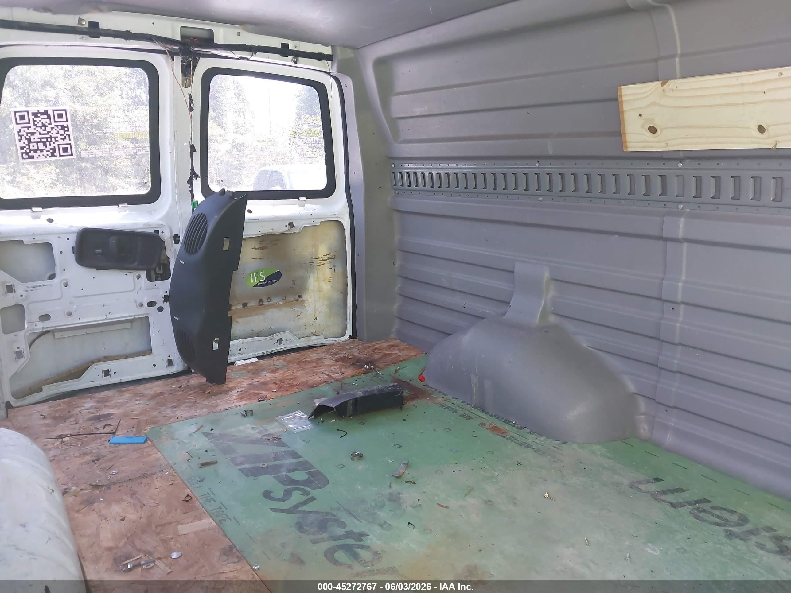 2008 Chevrolet Express Work Van Белый vin: 1GCGG25C481138493