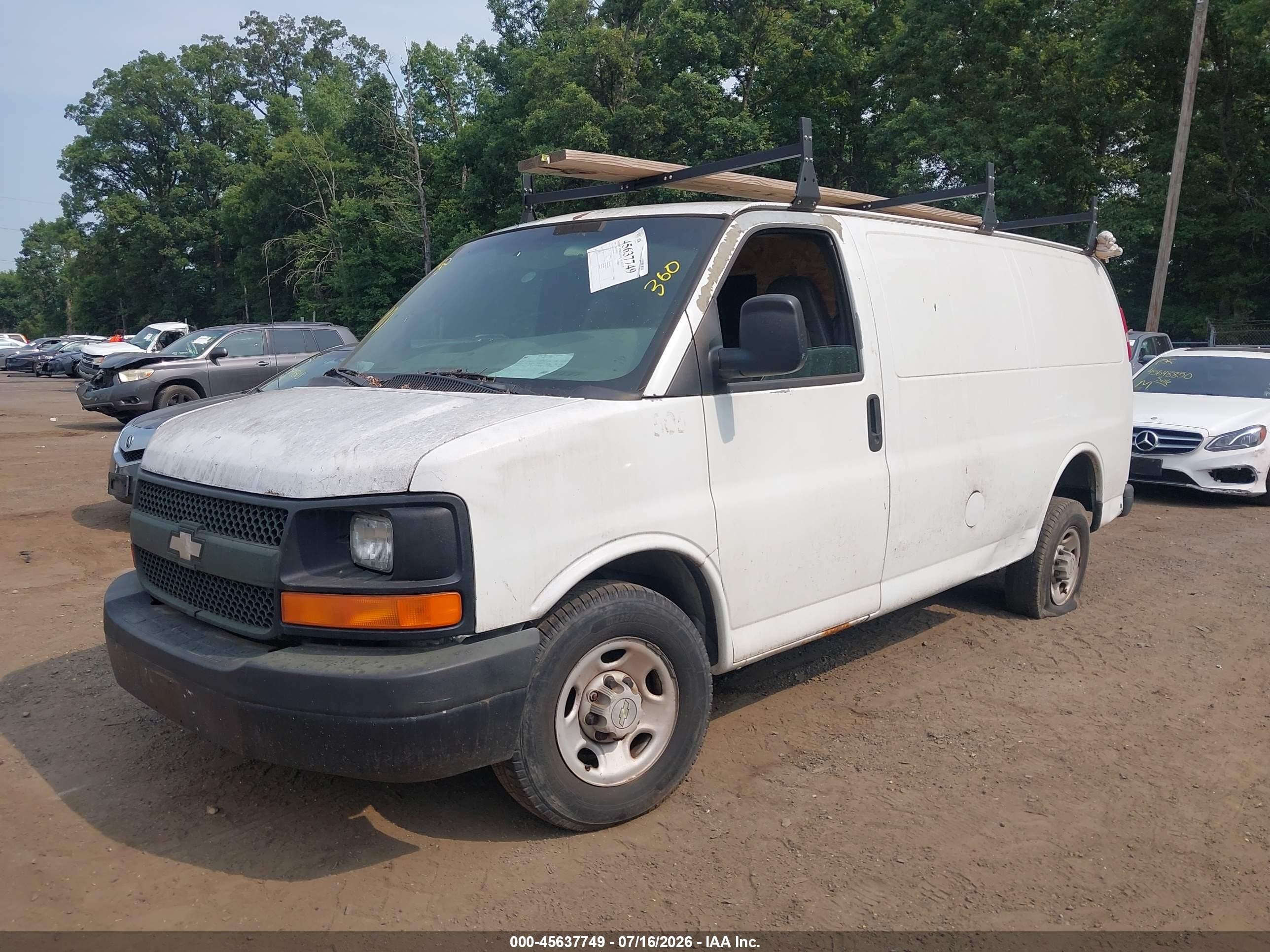 2008 Chevrolet Express Work Van White vin: 1GCGG25C581183619