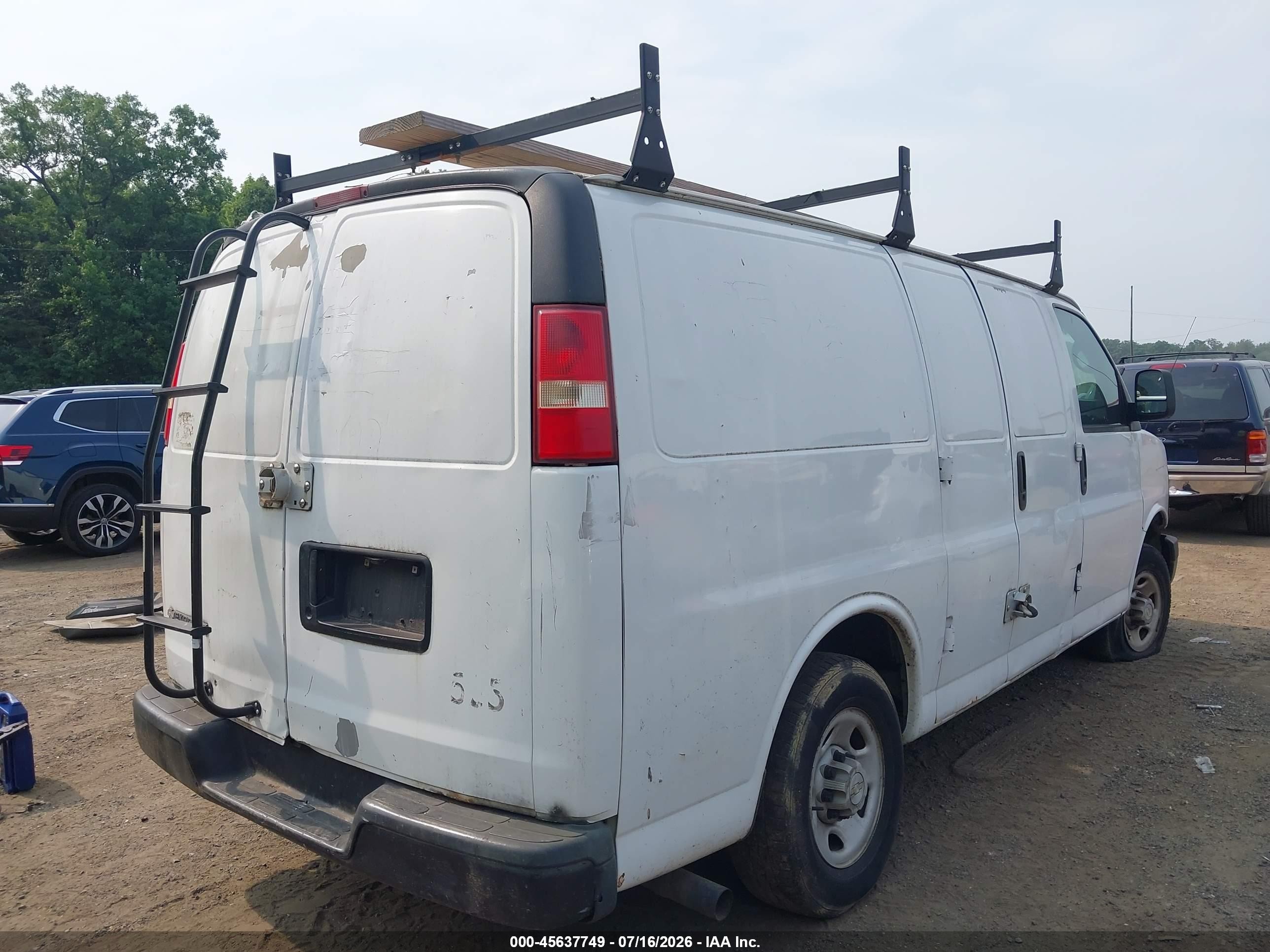 2008 Chevrolet Express Work Van White vin: 1GCGG25C581183619