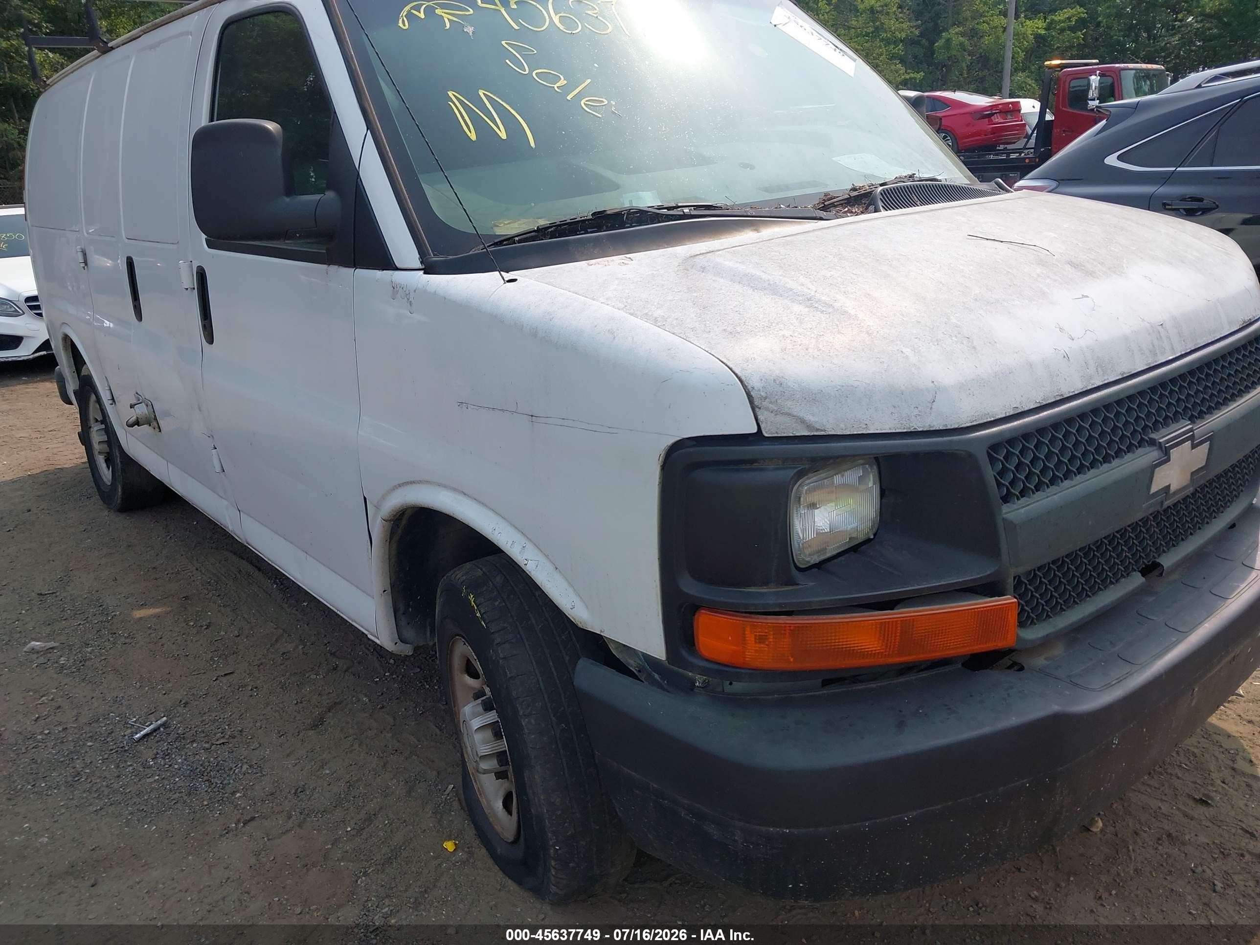 2008 Chevrolet Express Work Van White vin: 1GCGG25C581183619