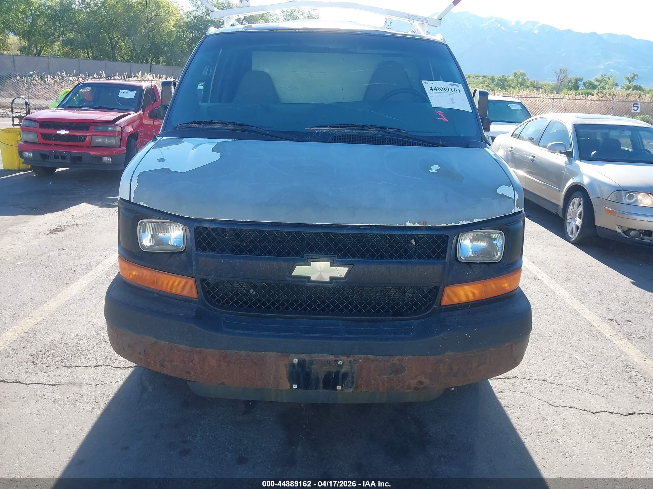 2008 Chevrolet Express Work Van White vin: 1GCGG25C881129652