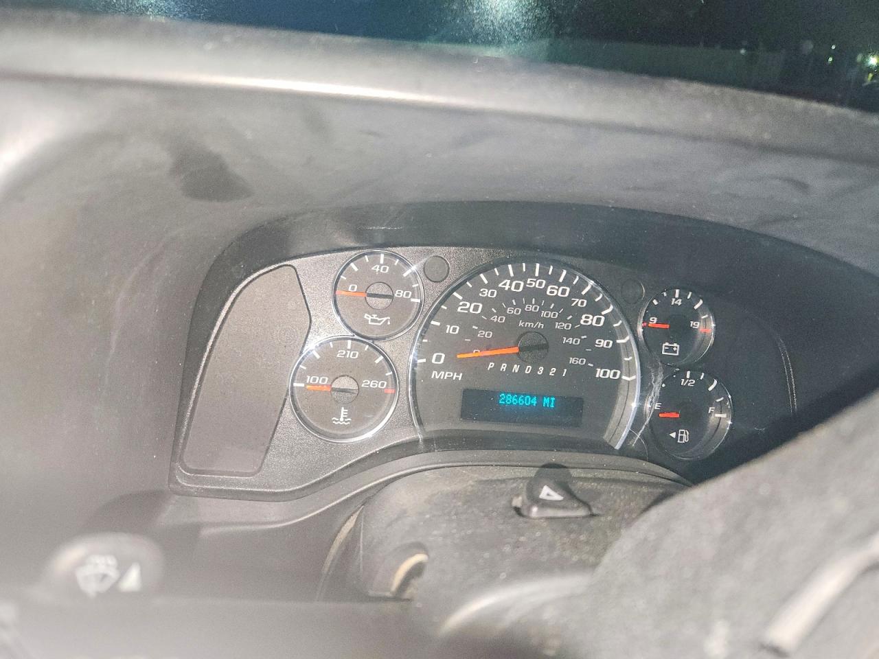 2008 Chevrolet Express G2500 Белый vin: 1GCGG25C981126811