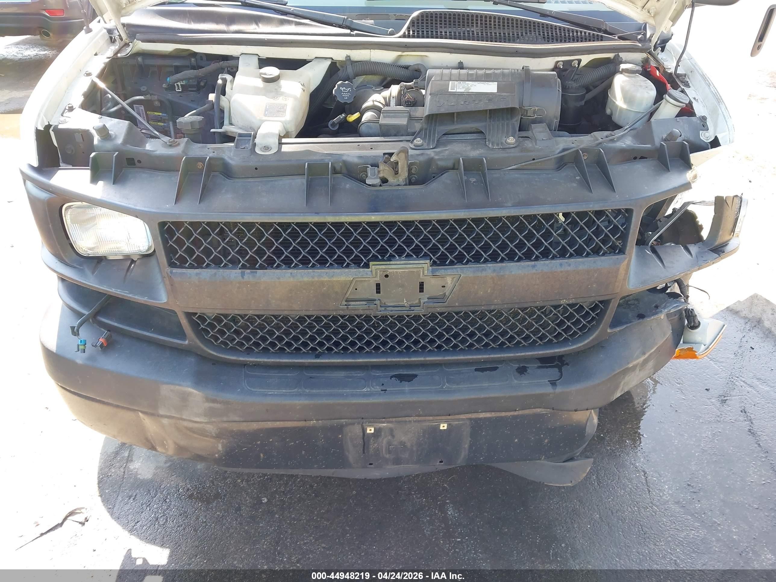 2009 Chevrolet Express 2500 Work Van White vin: 1GCGG25CX91105242