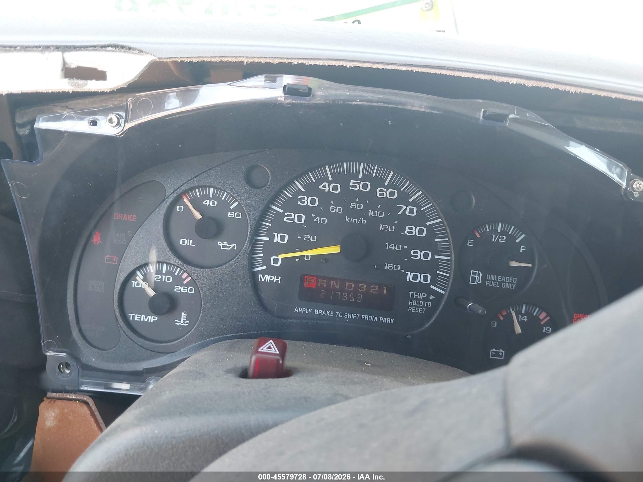 1998 Chevrolet Chevy G2500 Белый vin: 1GCGG25R3W1000879