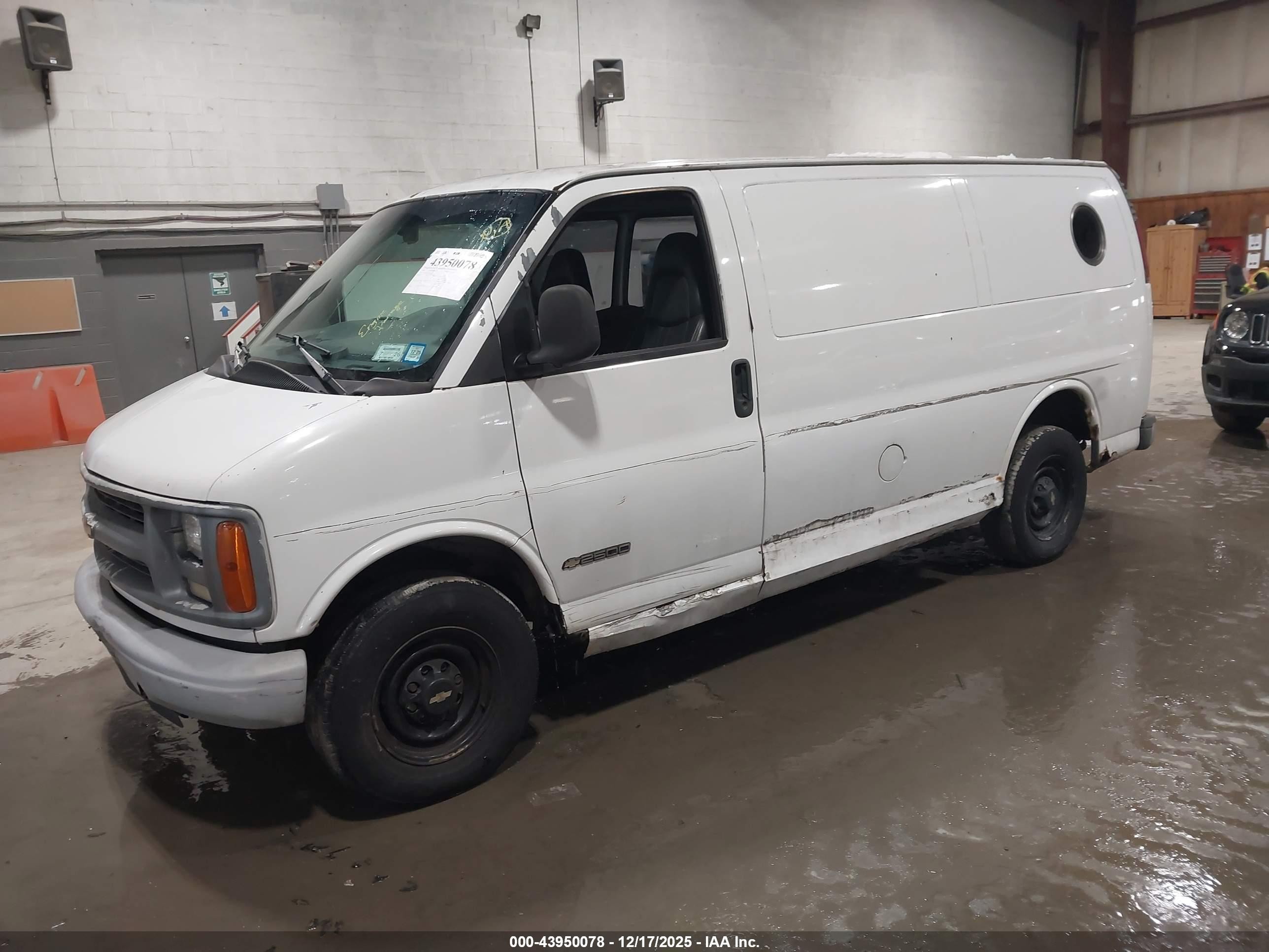 1997 Chevrolet Chevy Van   Белый vin: 1GCGG25R5V1013731