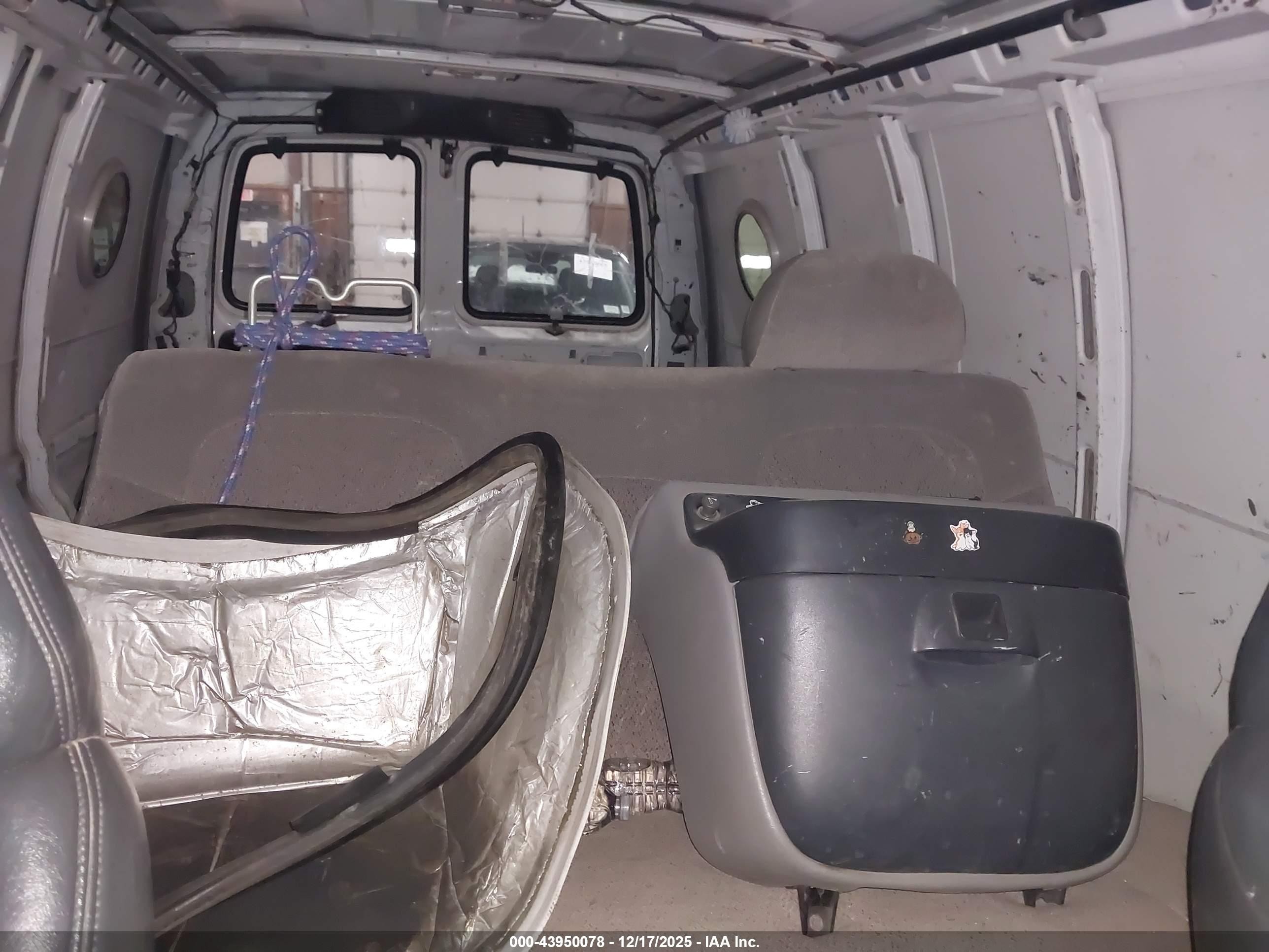 1997 Chevrolet Chevy Van   Белый vin: 1GCGG25R5V1013731