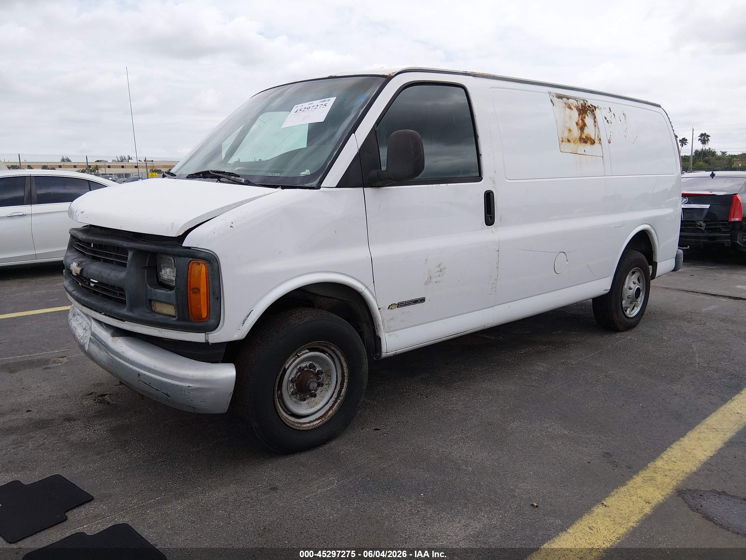 1997 Chevrolet Chevy Van   White vin: 1GCGG25R7V1005453